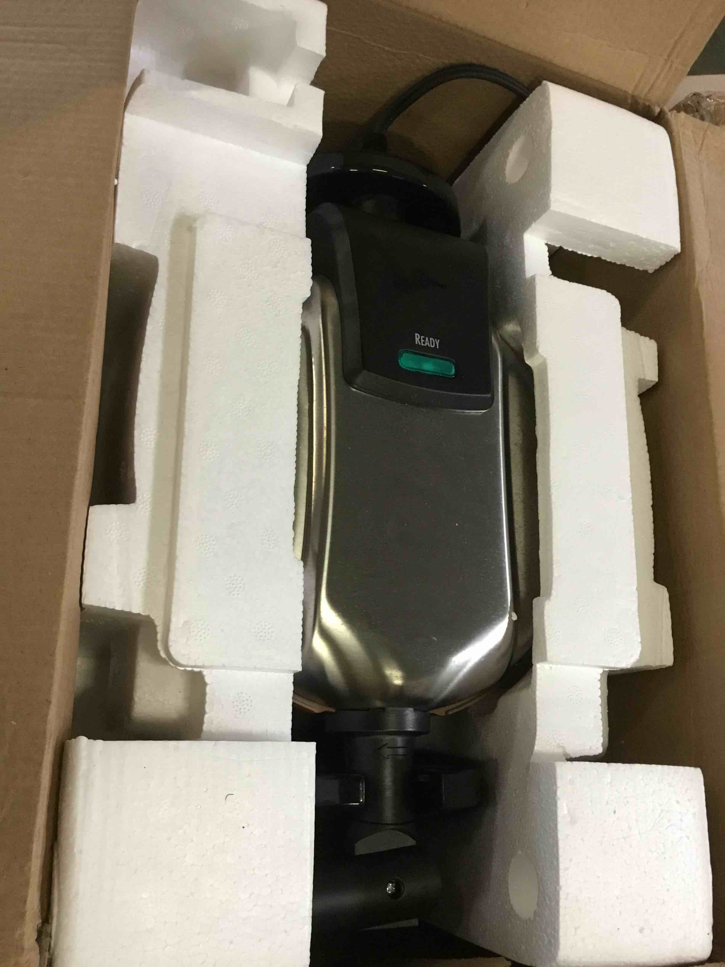 https://s3.amazonaws.com/lotting-images-prod/bidfta/RED5048829_1693332332452.jpeg