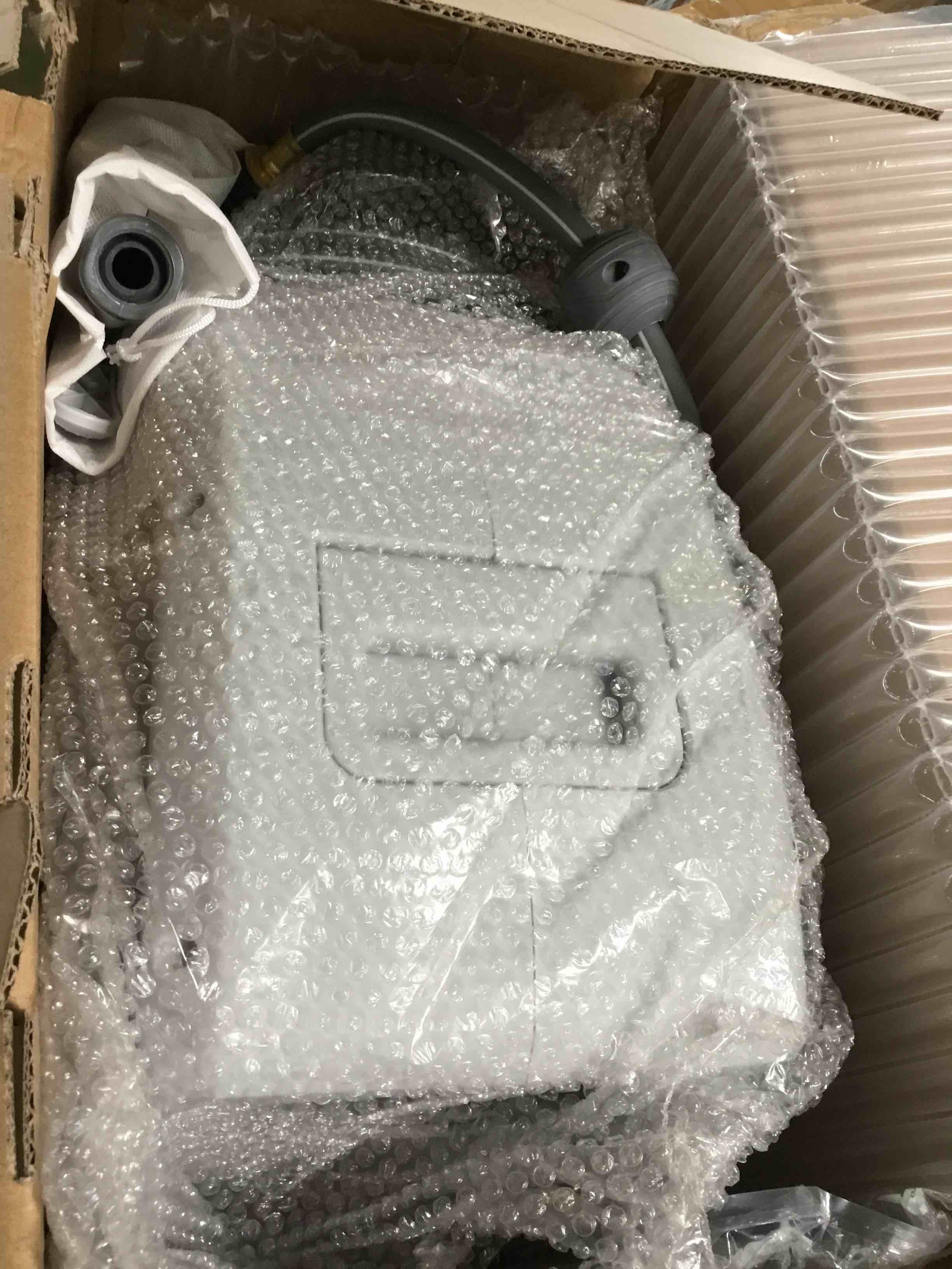 https://s3.amazonaws.com/lotting-images-prod/bidfta/RED5049095_1693506886512.jpeg