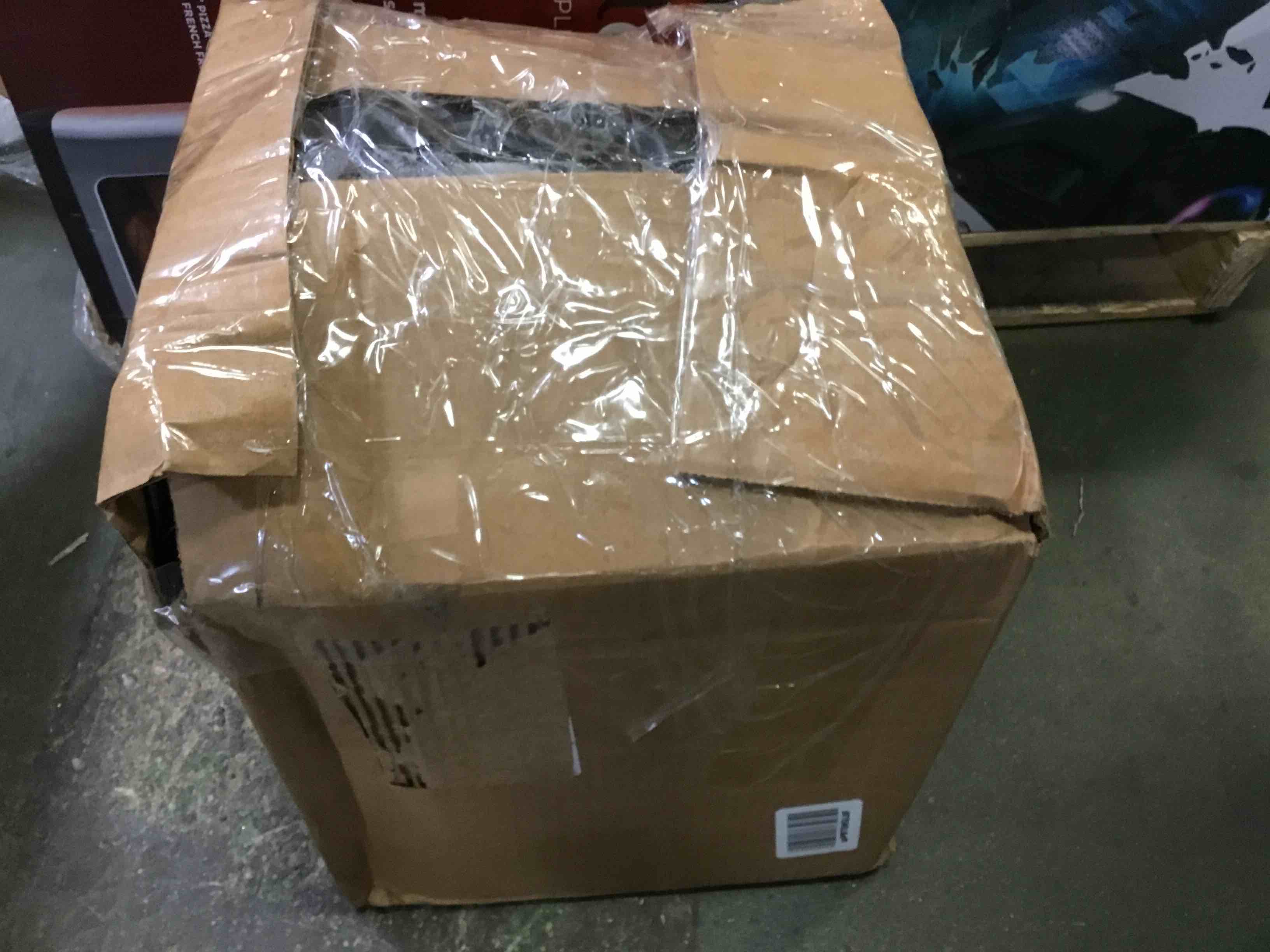 https://s3.amazonaws.com/lotting-images-prod/bidfta/RED5049220_1693929388418.jpeg