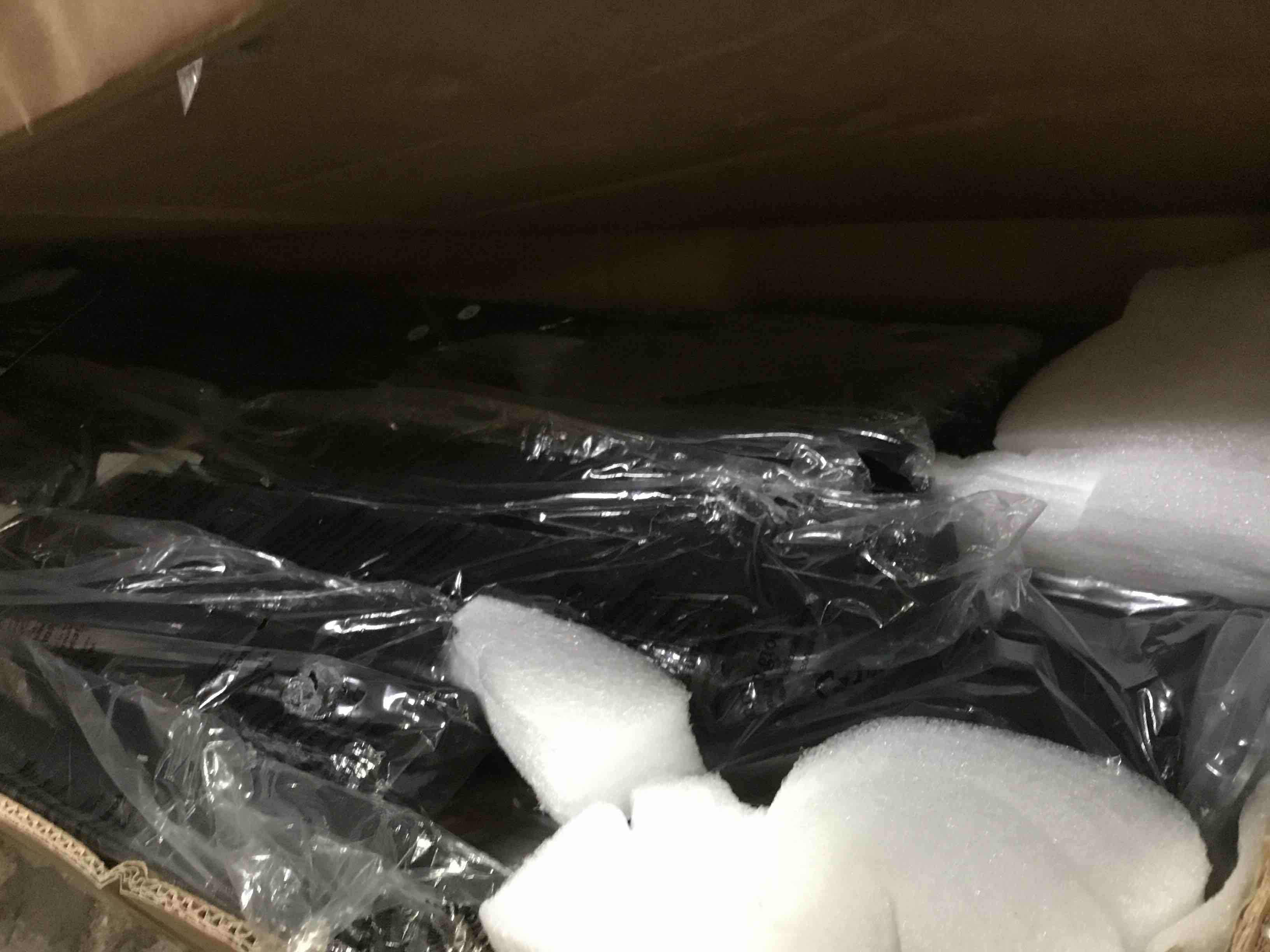 https://s3.amazonaws.com/lotting-images-prod/bidfta/RED5049250_1693937796863.jpeg