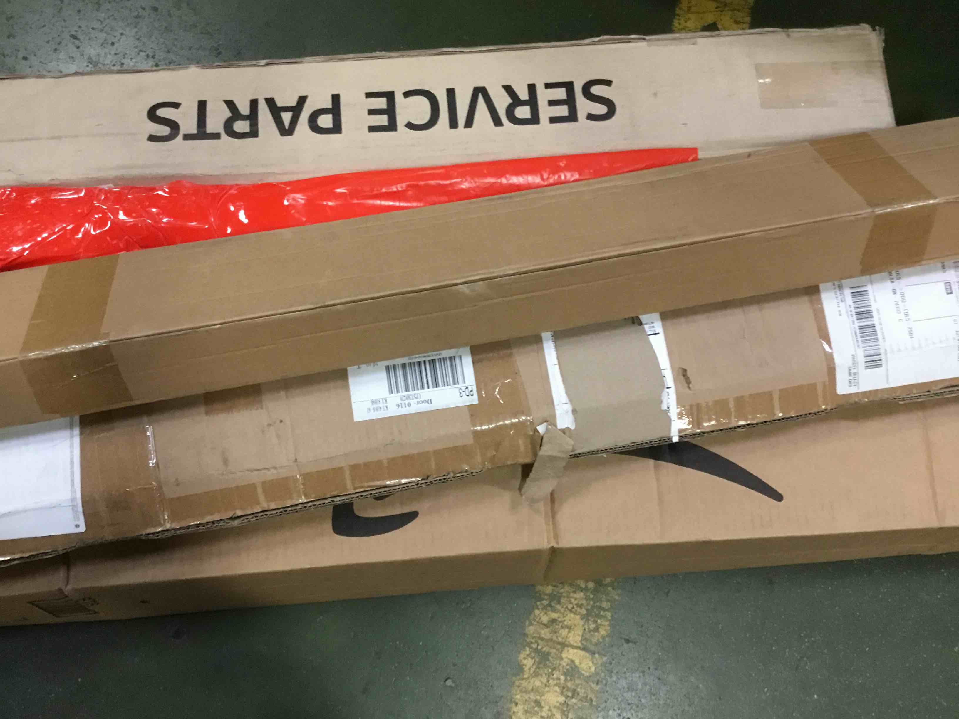 https://s3.amazonaws.com/lotting-images-prod/bidfta/RED5049314_1694006810081.jpeg
