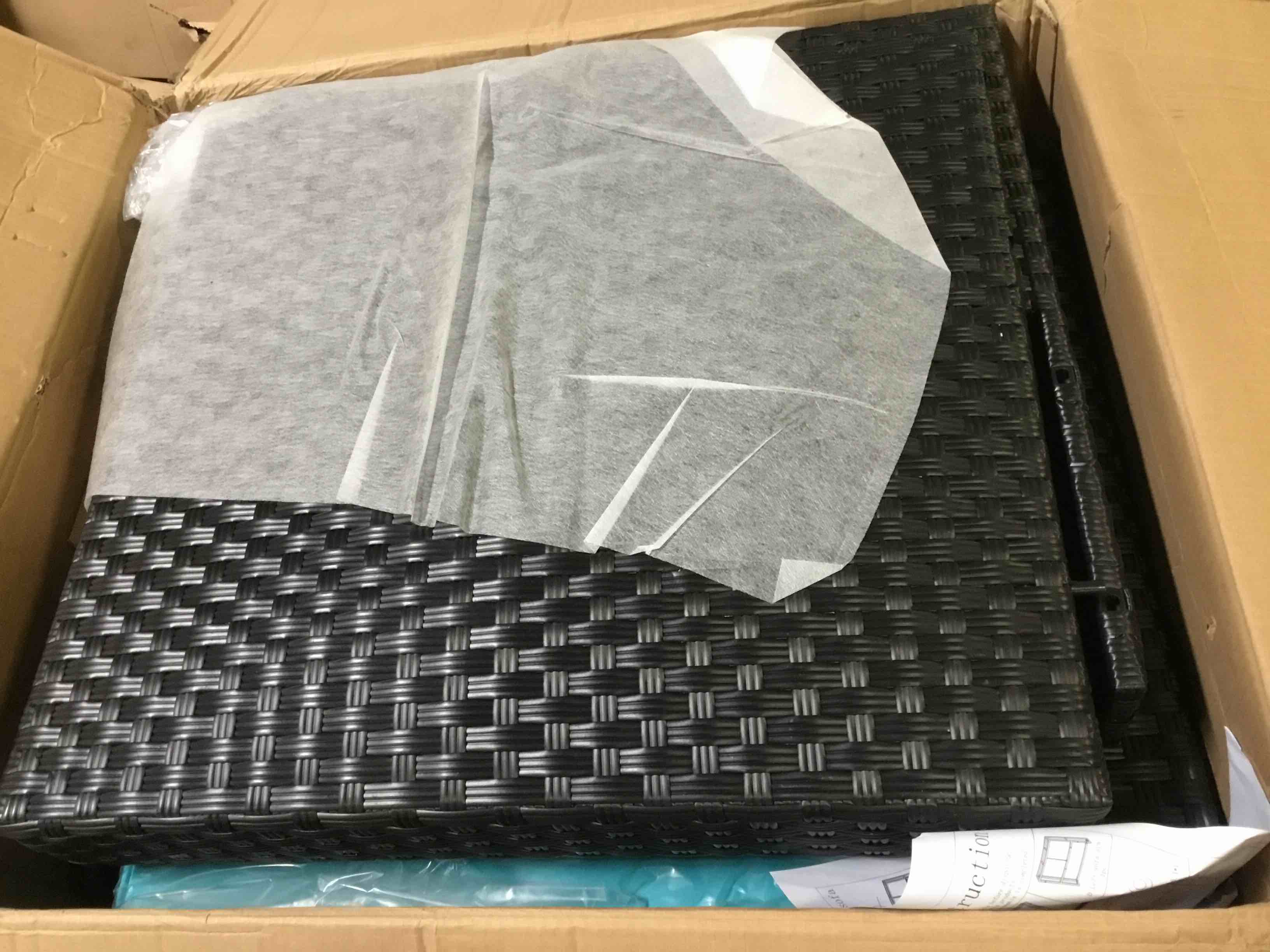https://s3.amazonaws.com/lotting-images-prod/bidfta/RED5049355_1694018354267.jpeg