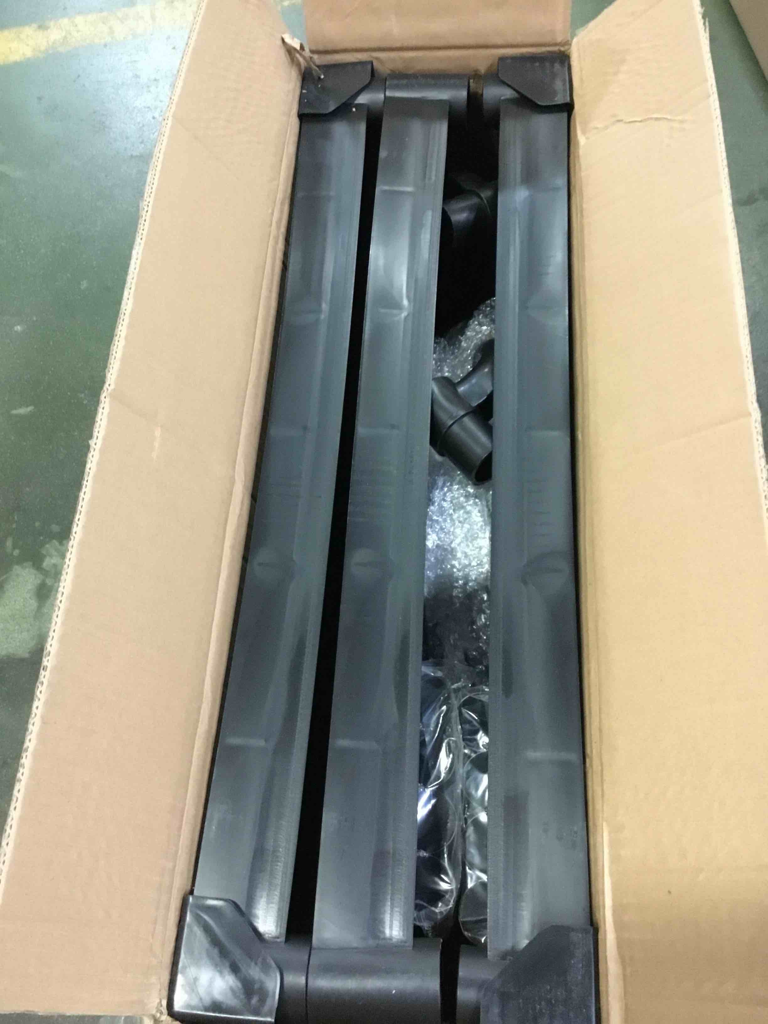 https://s3.amazonaws.com/lotting-images-prod/bidfta/RED5049357_1694020833818.jpeg