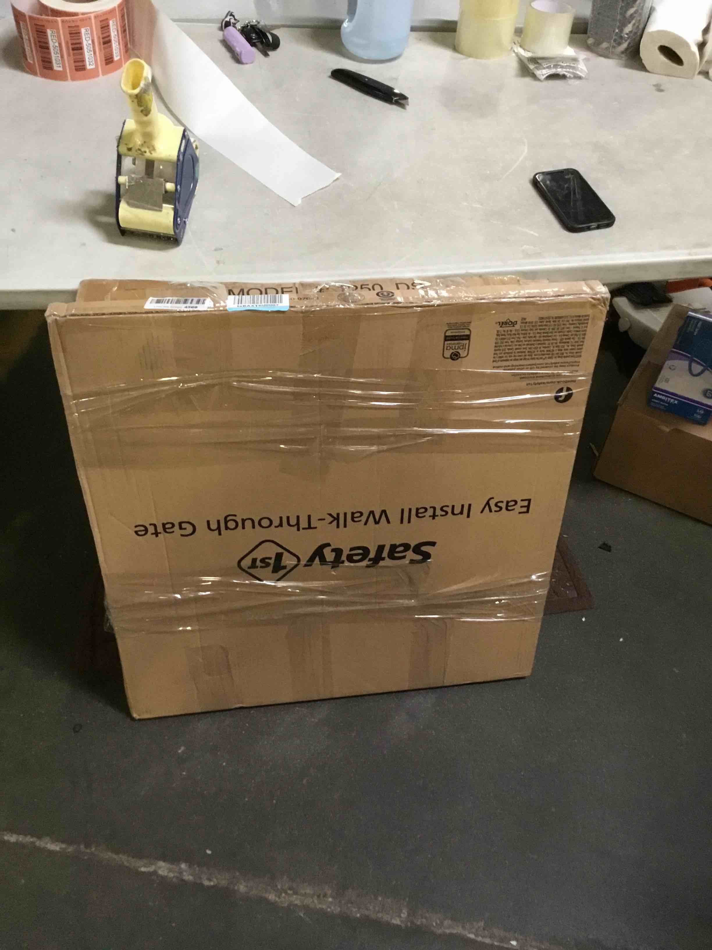 https://s3.amazonaws.com/lotting-images-prod/bidfta/RED5051023_1692649197381.jpeg