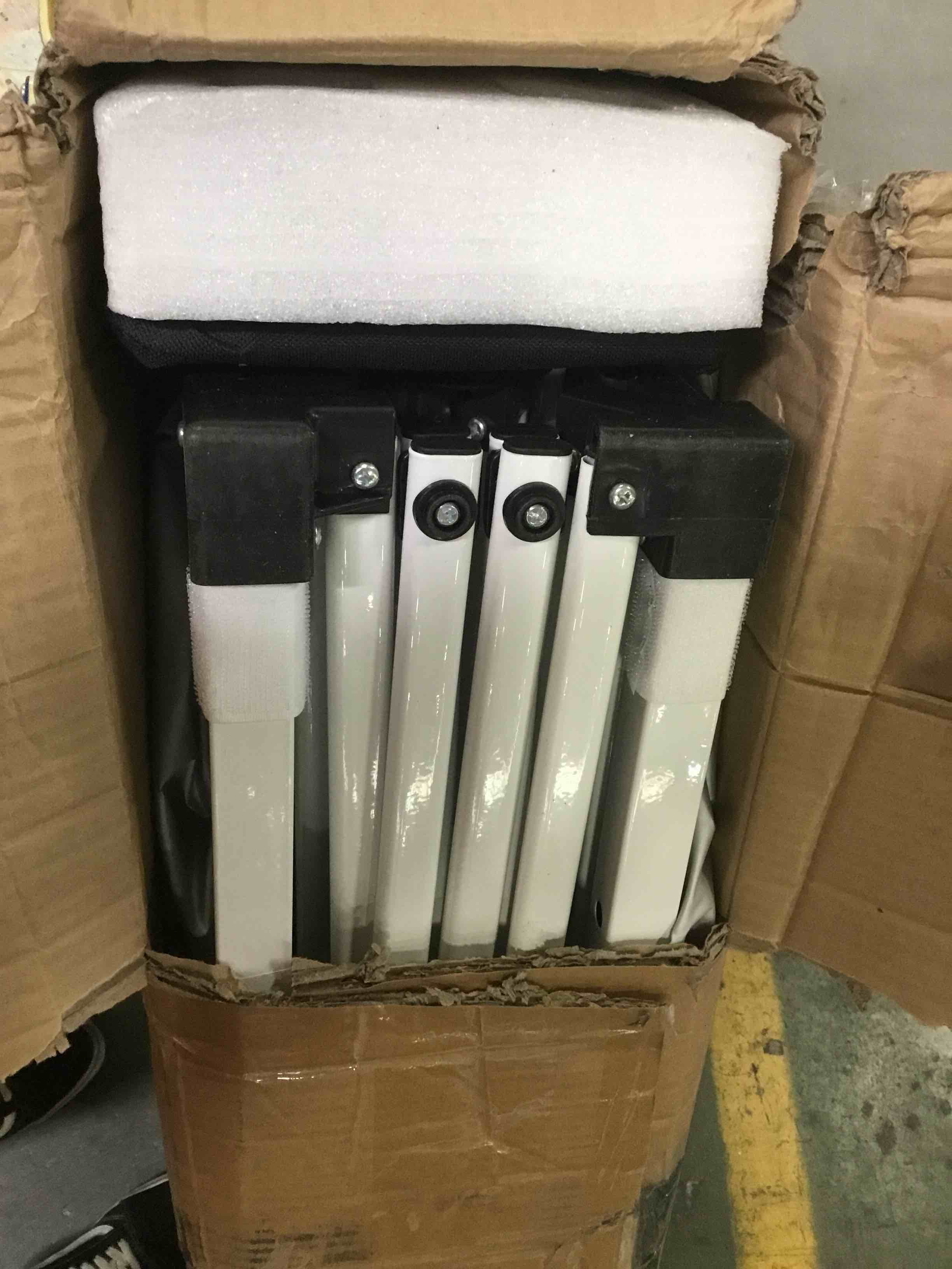 https://s3.amazonaws.com/lotting-images-prod/bidfta/RED5051523_1692905408488.jpeg