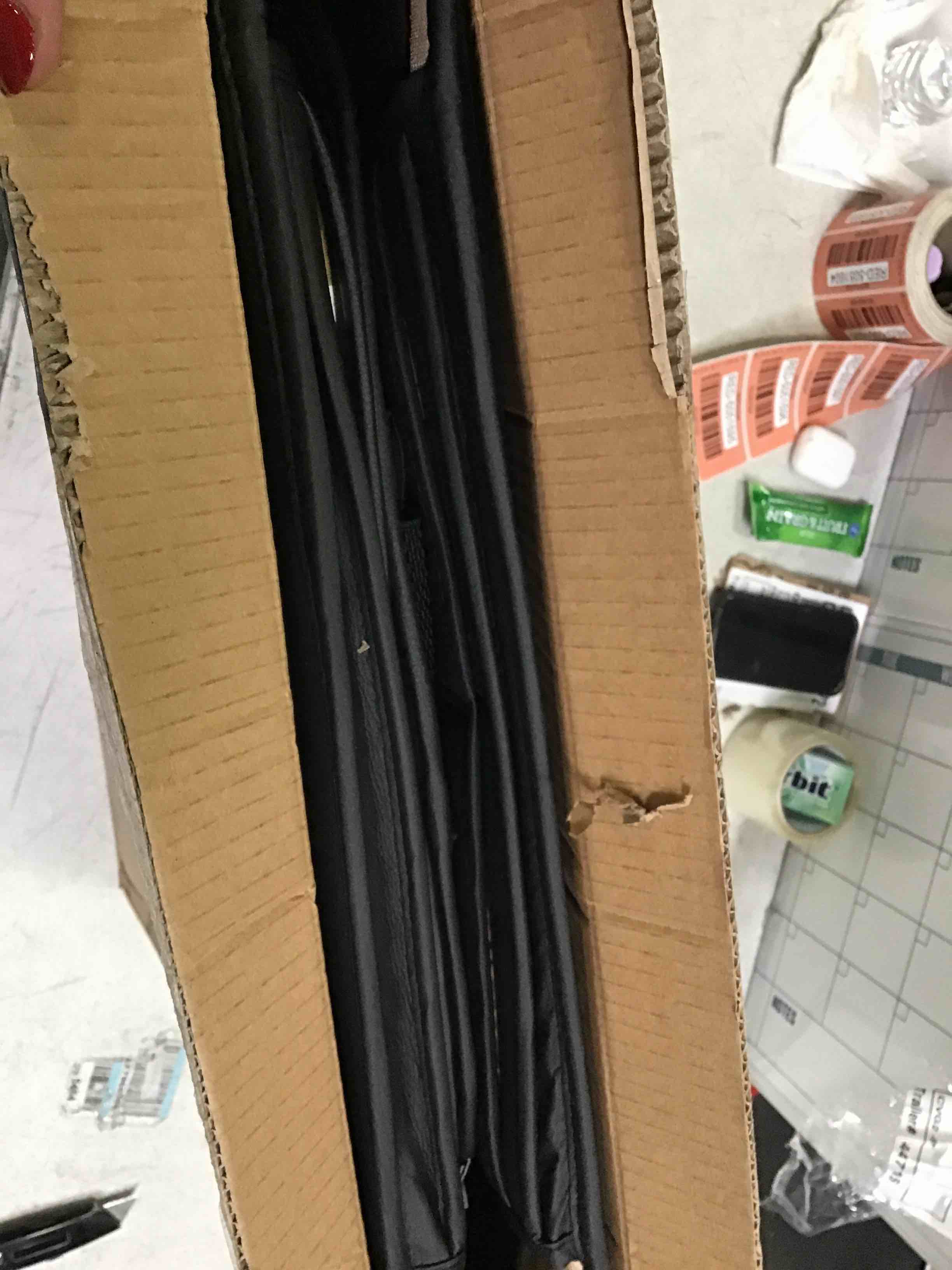 https://s3.amazonaws.com/lotting-images-prod/bidfta/RED5051595_1692973311327.jpeg