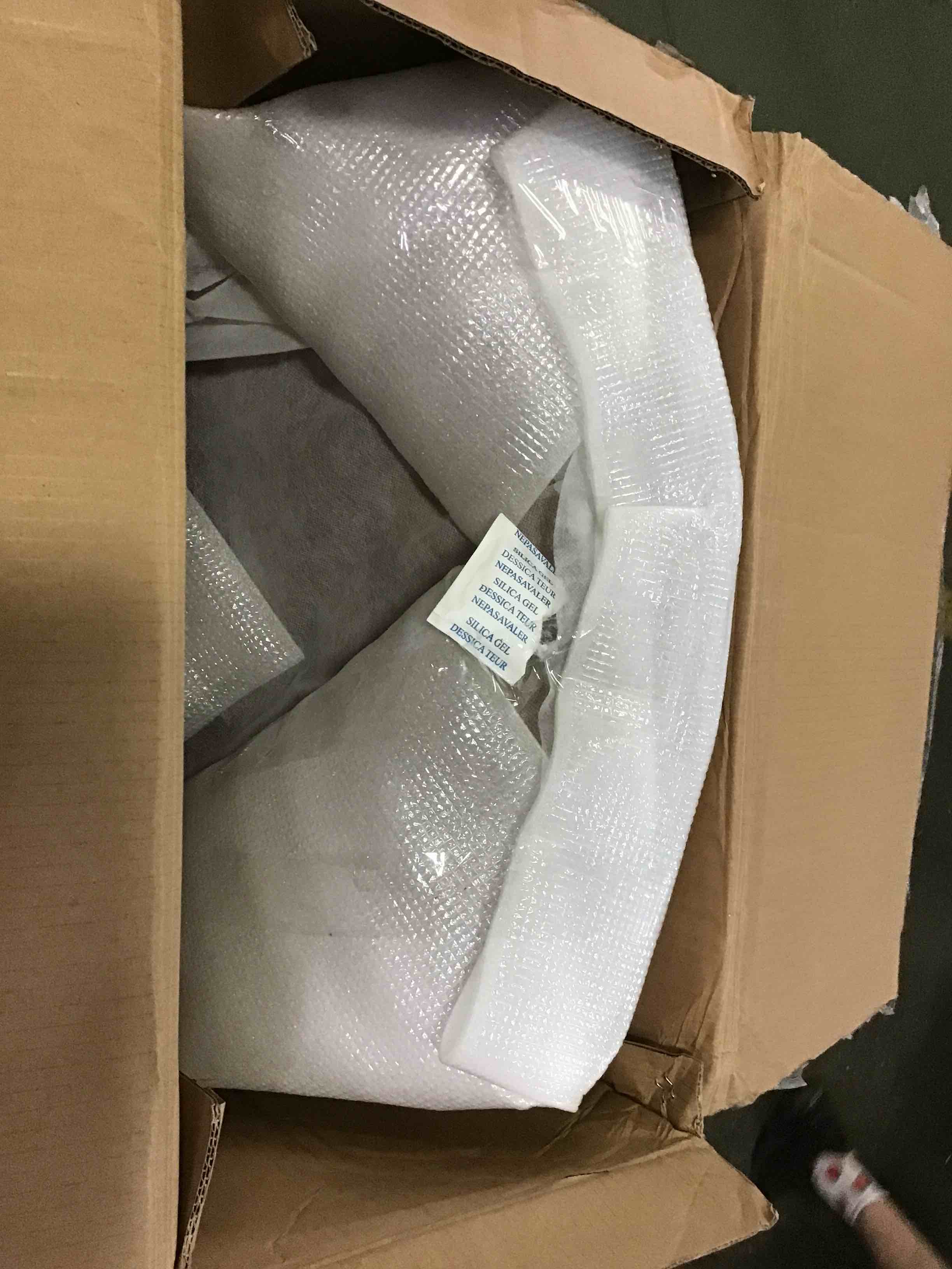 https://s3.amazonaws.com/lotting-images-prod/bidfta/RED5051750_1693058898101.jpeg