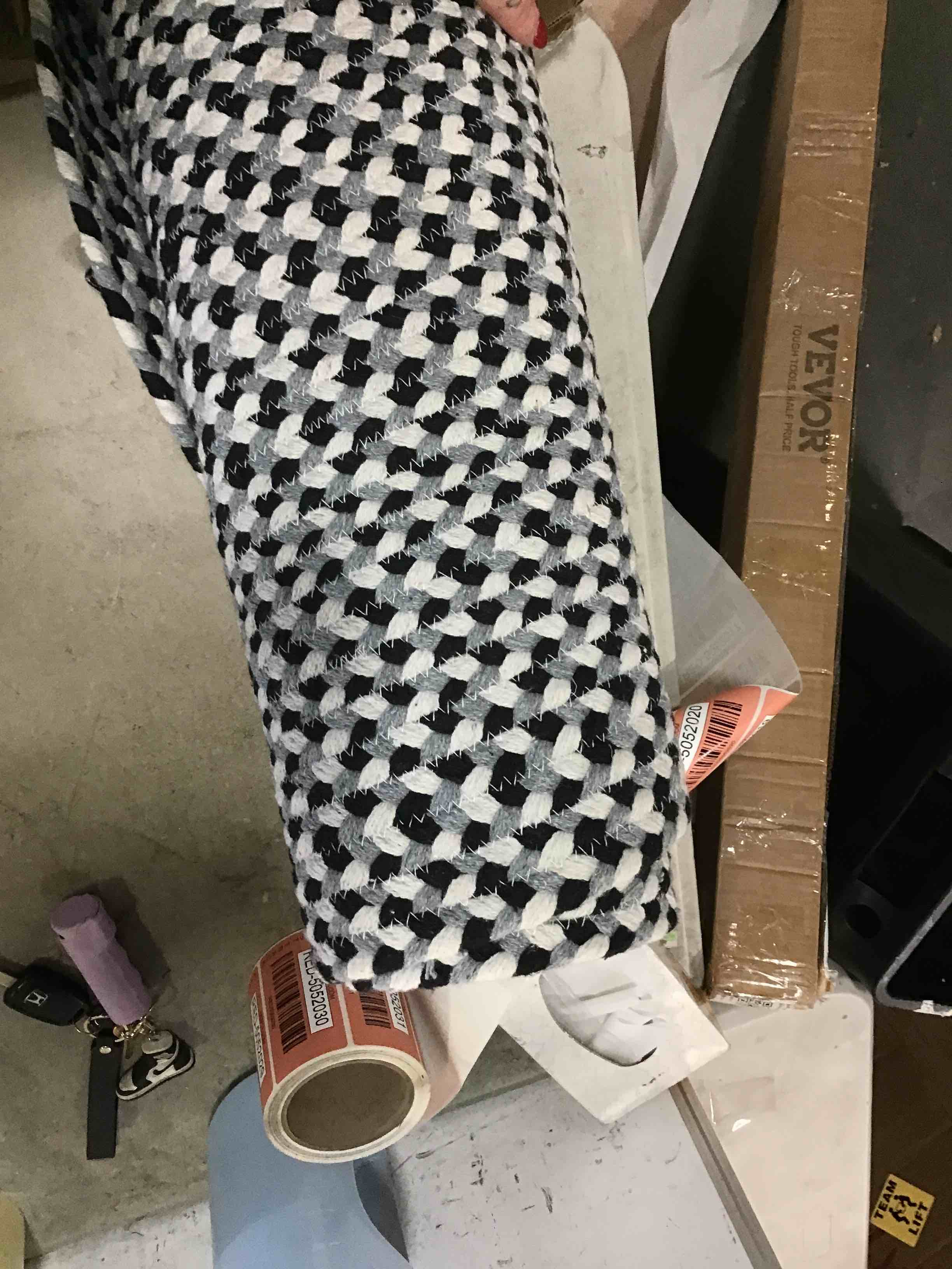 https://s3.amazonaws.com/lotting-images-prod/bidfta/RED5052017_1693409801995.jpeg