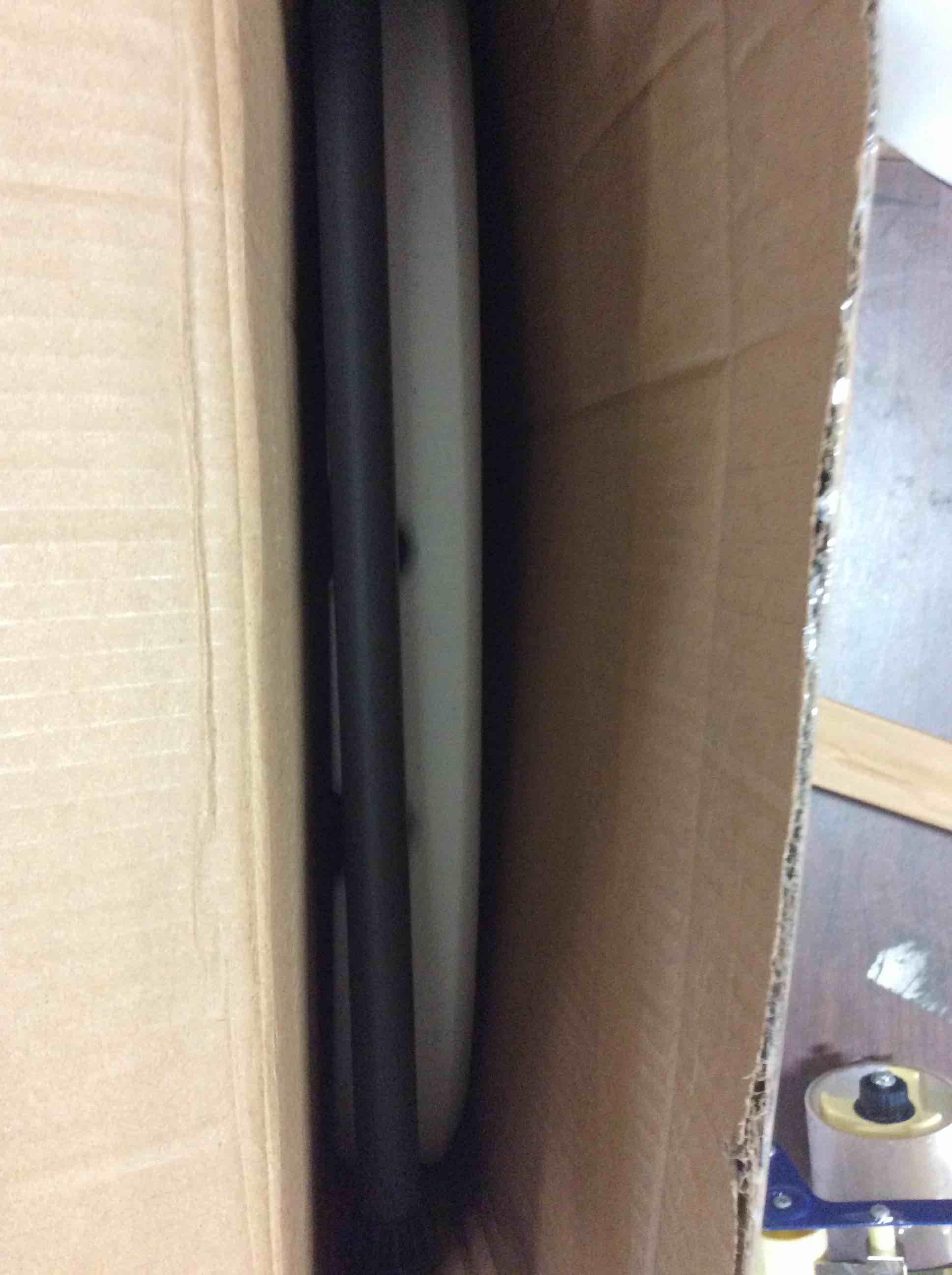 https://s3.amazonaws.com/lotting-images-prod/bidfta/RED5052310_1693582298207.jpeg