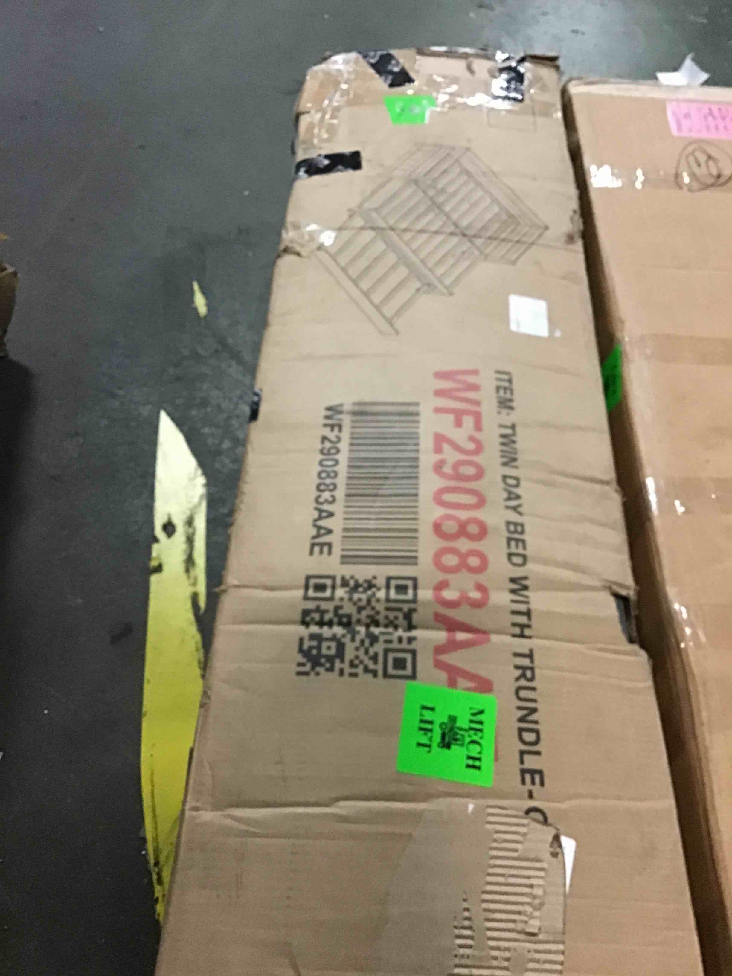 https://s3.amazonaws.com/lotting-images-prod/bidfta/RED5052522_1692883766882.jpeg
