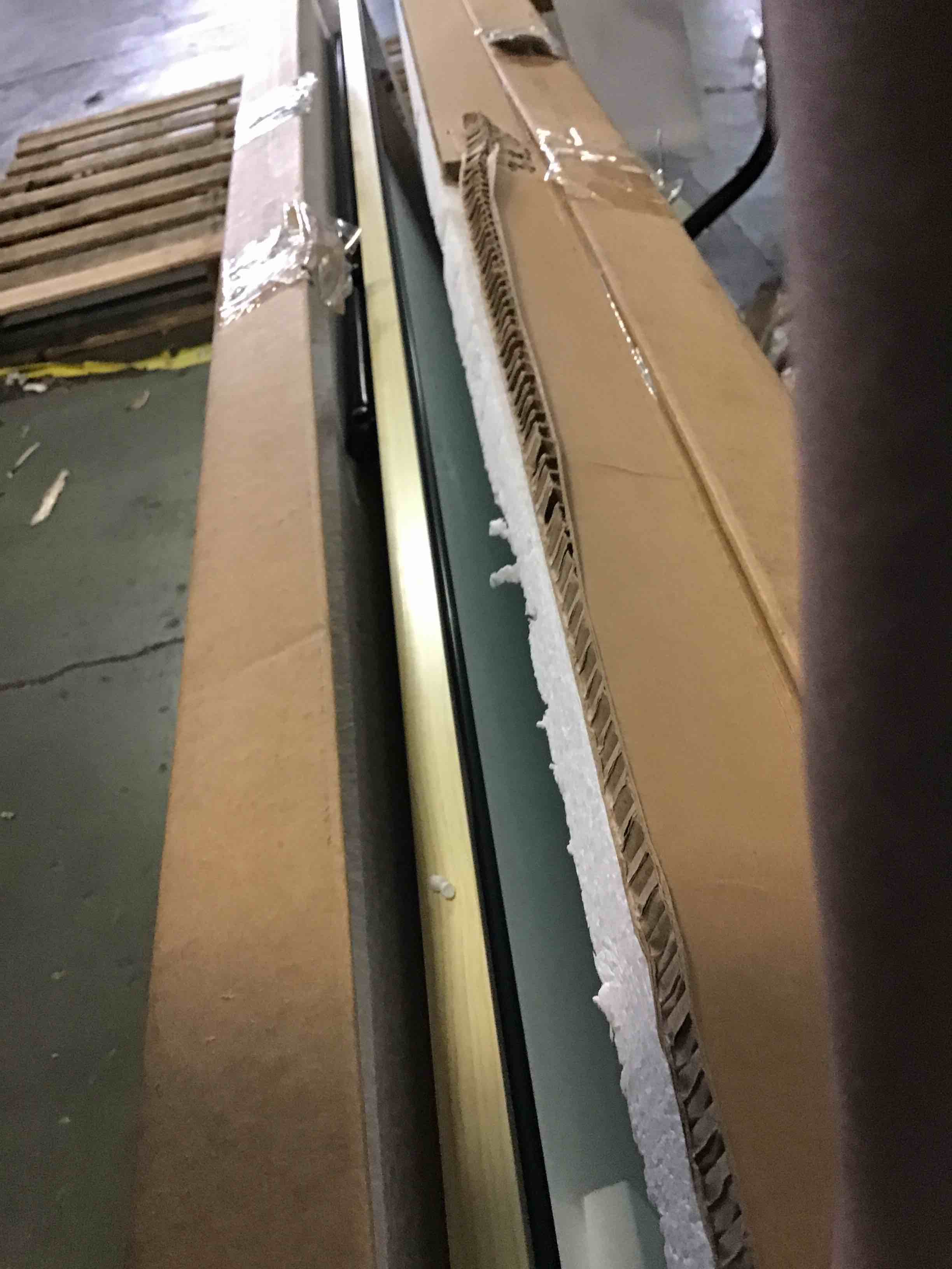 https://s3.amazonaws.com/lotting-images-prod/bidfta/RED5052545_1692888215851.jpeg