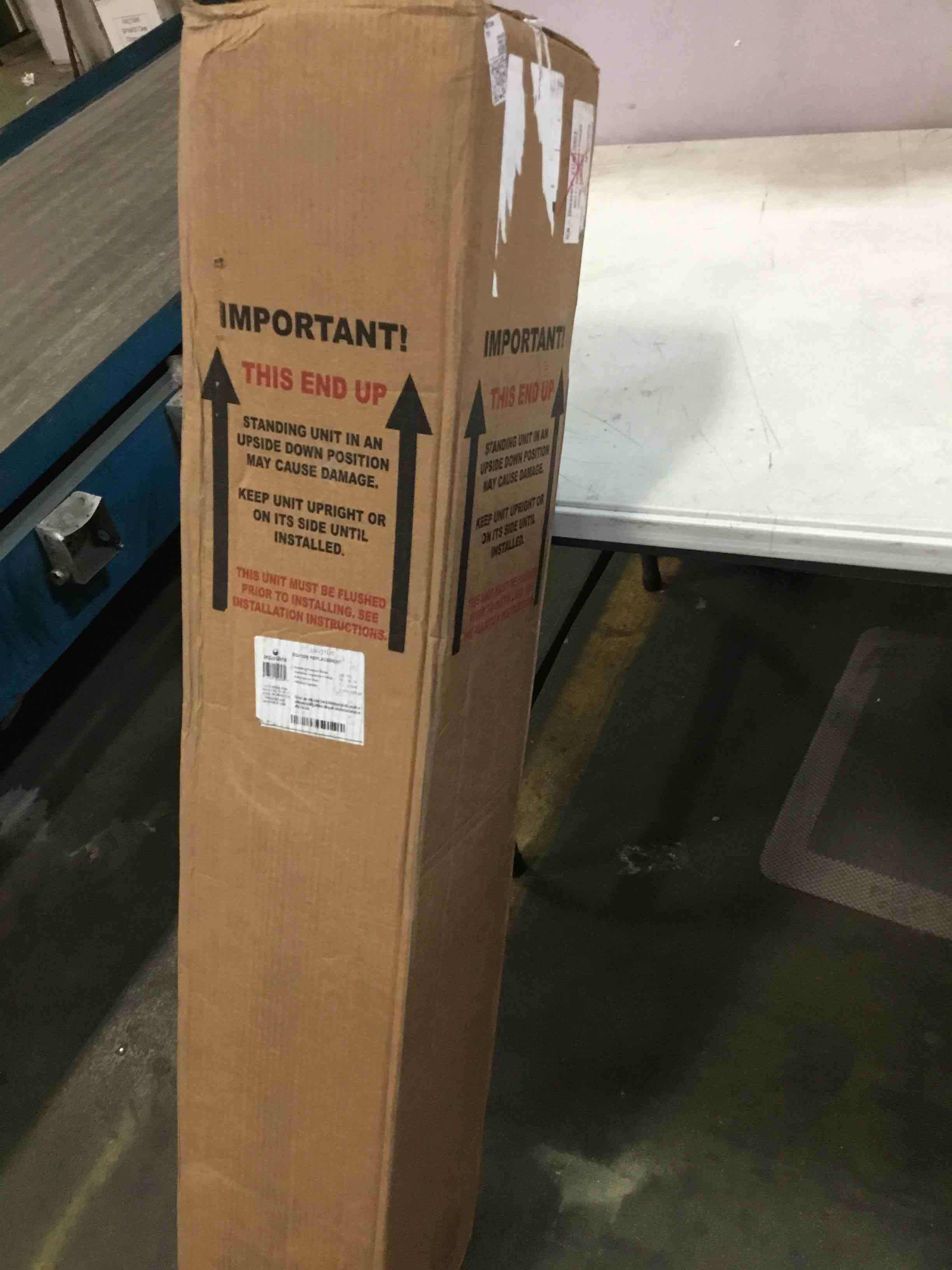 https://s3.amazonaws.com/lotting-images-prod/bidfta/RED5052971_1693576674575.jpeg
