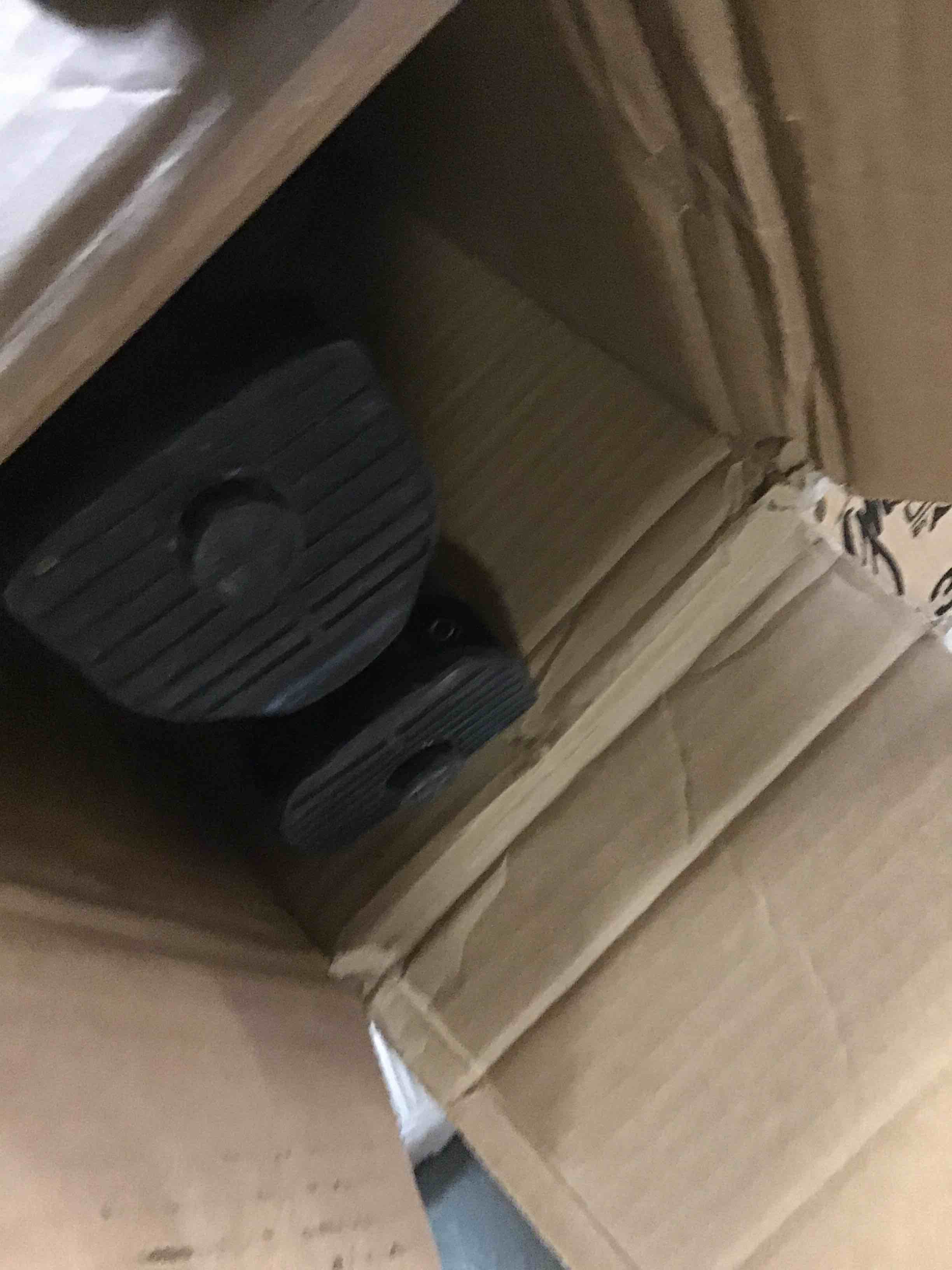 https://s3.amazonaws.com/lotting-images-prod/bidfta/RED5052999_1694002294597.jpeg