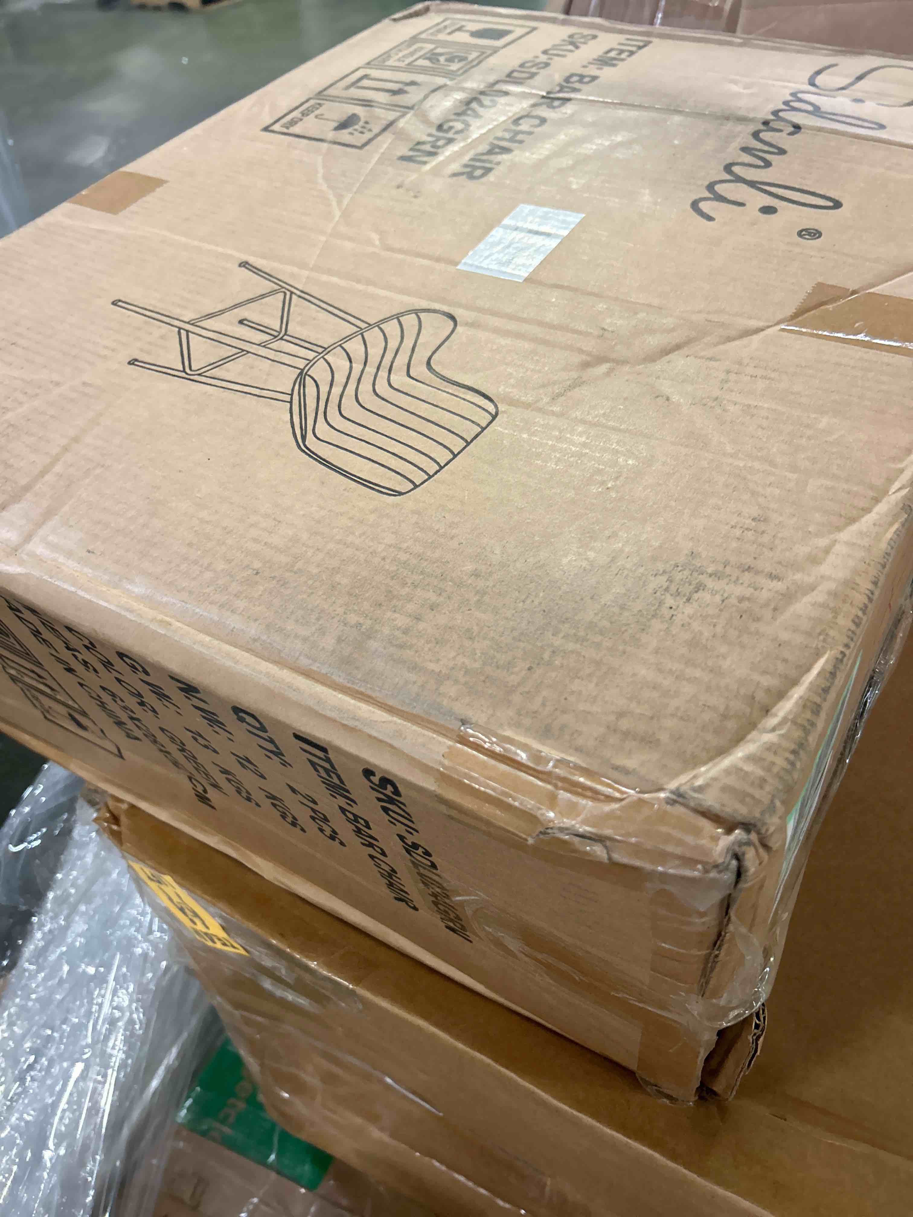 https://s3.amazonaws.com/lotting-images-prod/bidfta/RED5053456_1694354593121.jpeg