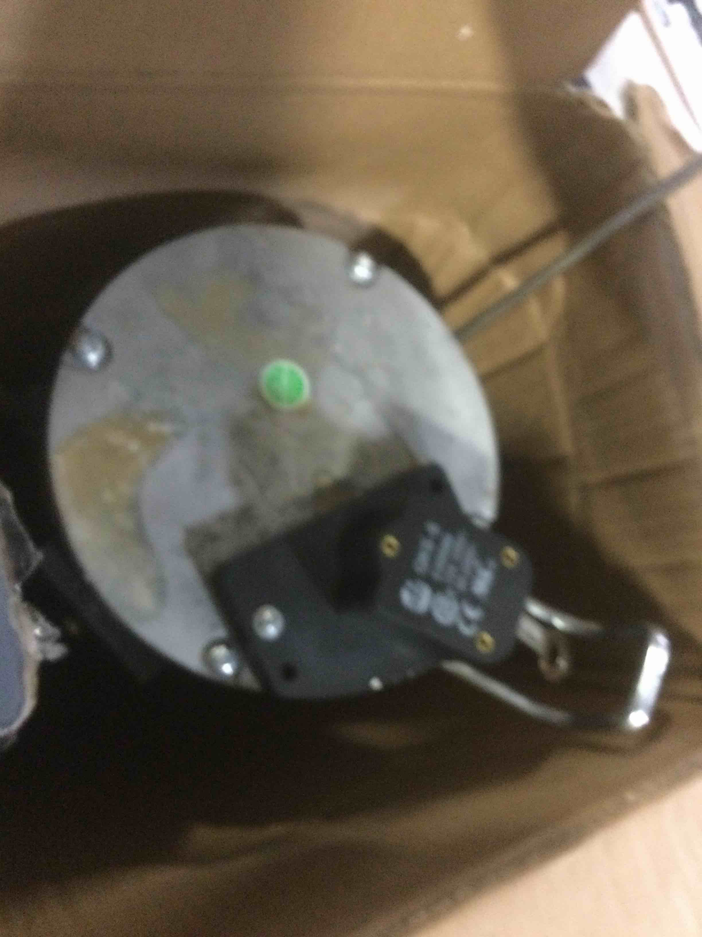 https://s3.amazonaws.com/lotting-images-prod/bidfta/RED5053532_1694363138514.jpeg