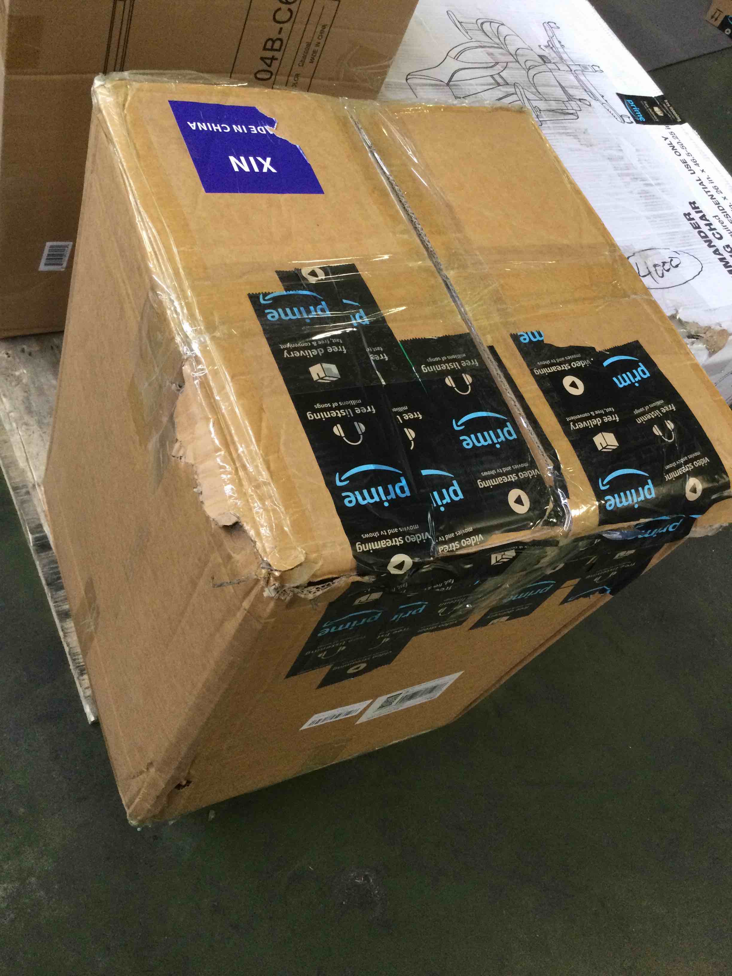 https://s3.amazonaws.com/lotting-images-prod/bidfta/RED5054620_1693491807548.jpeg