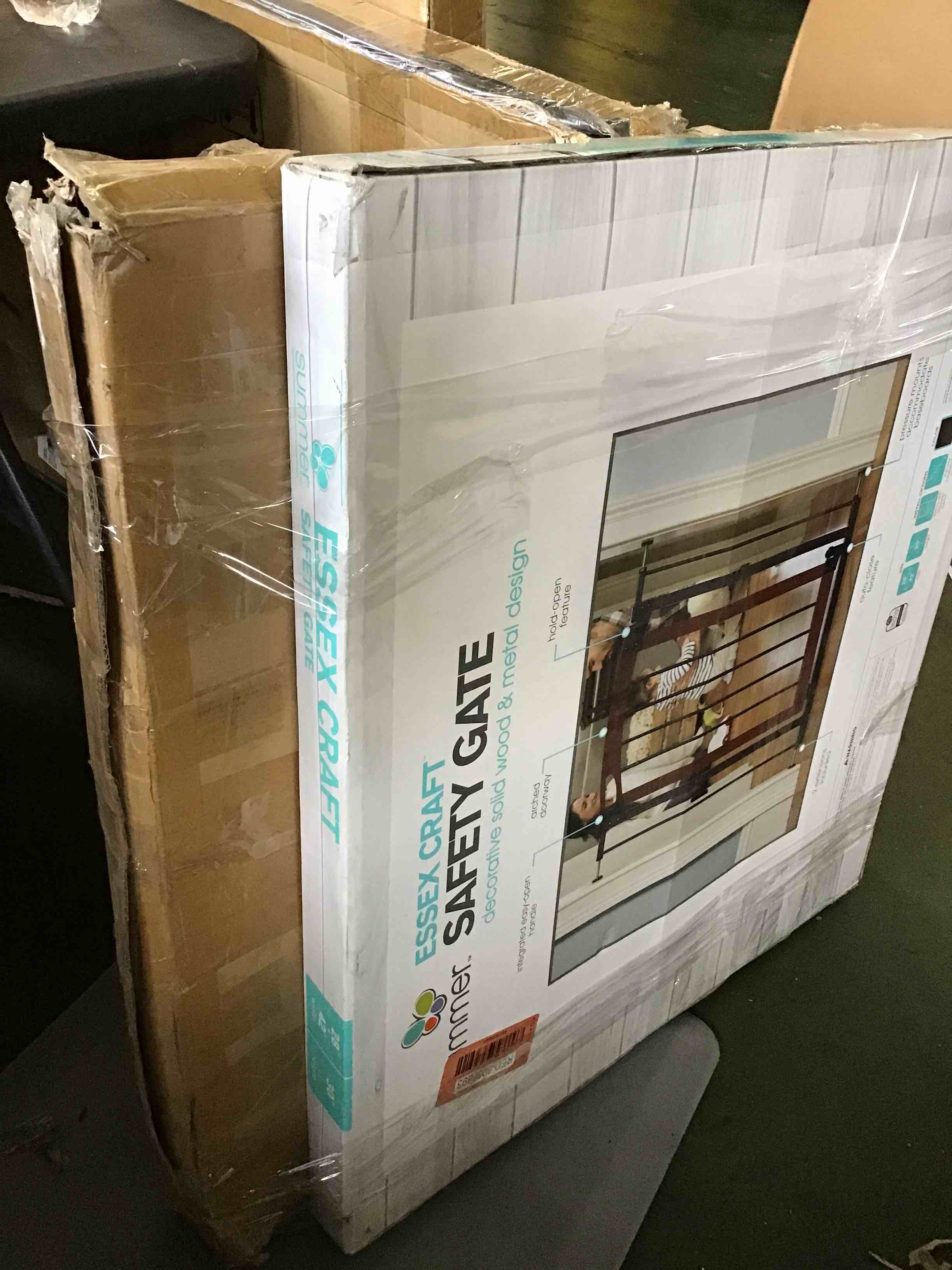 https://s3.amazonaws.com/lotting-images-prod/bidfta/RED5056893_1692982243129.jpeg