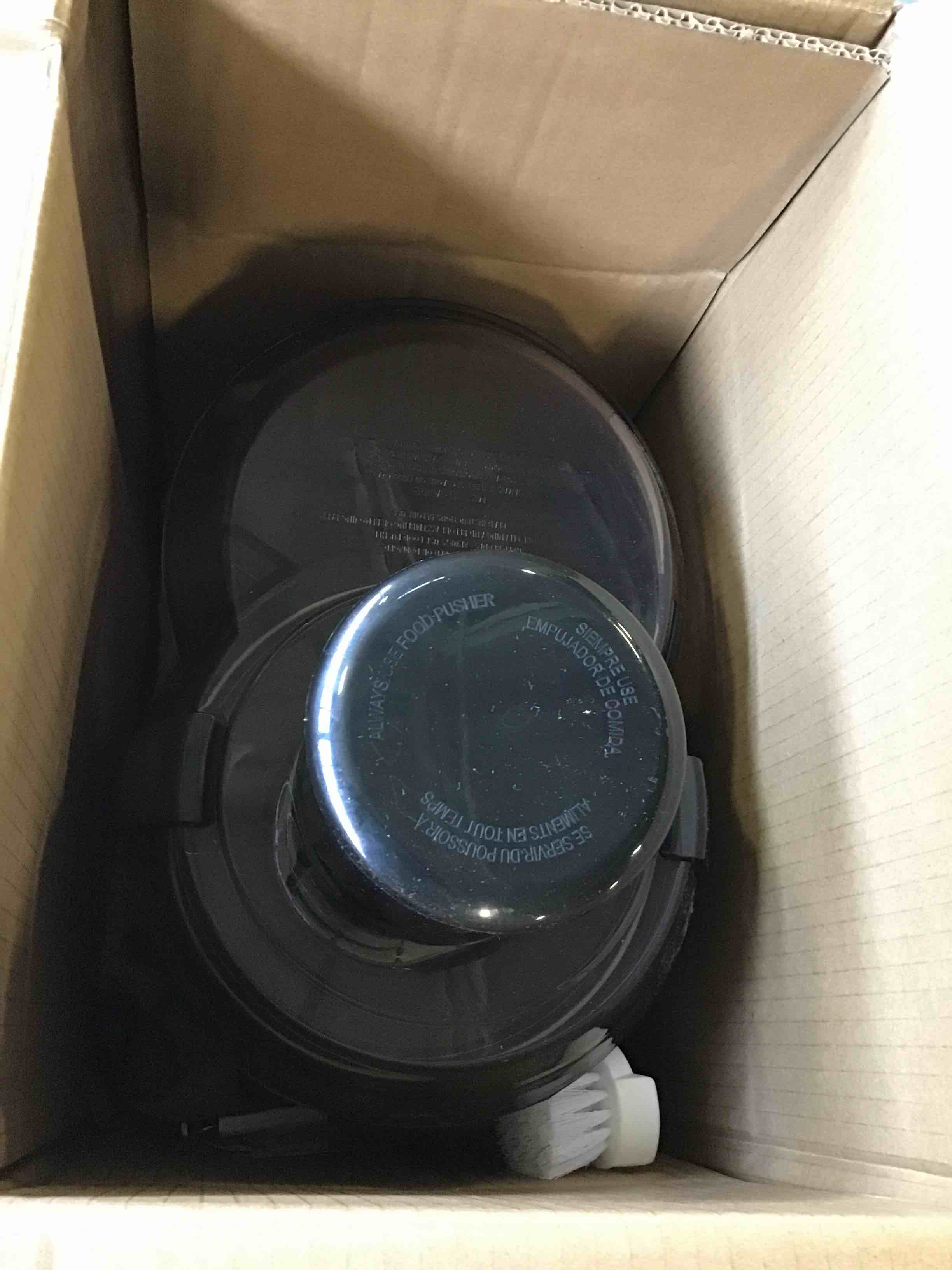 https://s3.amazonaws.com/lotting-images-prod/bidfta/RED5057110_1692988941070.jpeg