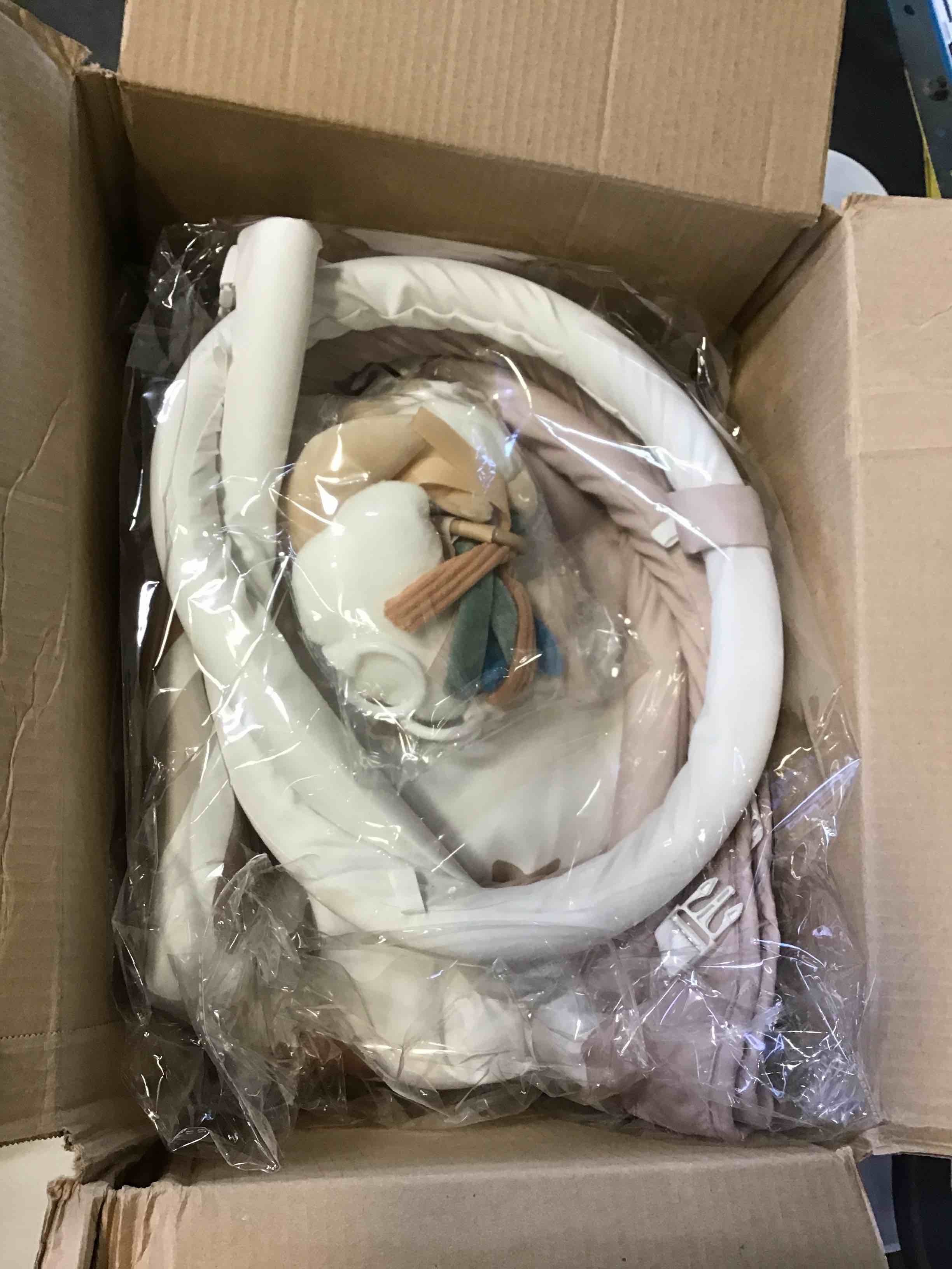 https://s3.amazonaws.com/lotting-images-prod/bidfta/RED5058216_1693581186837.jpeg