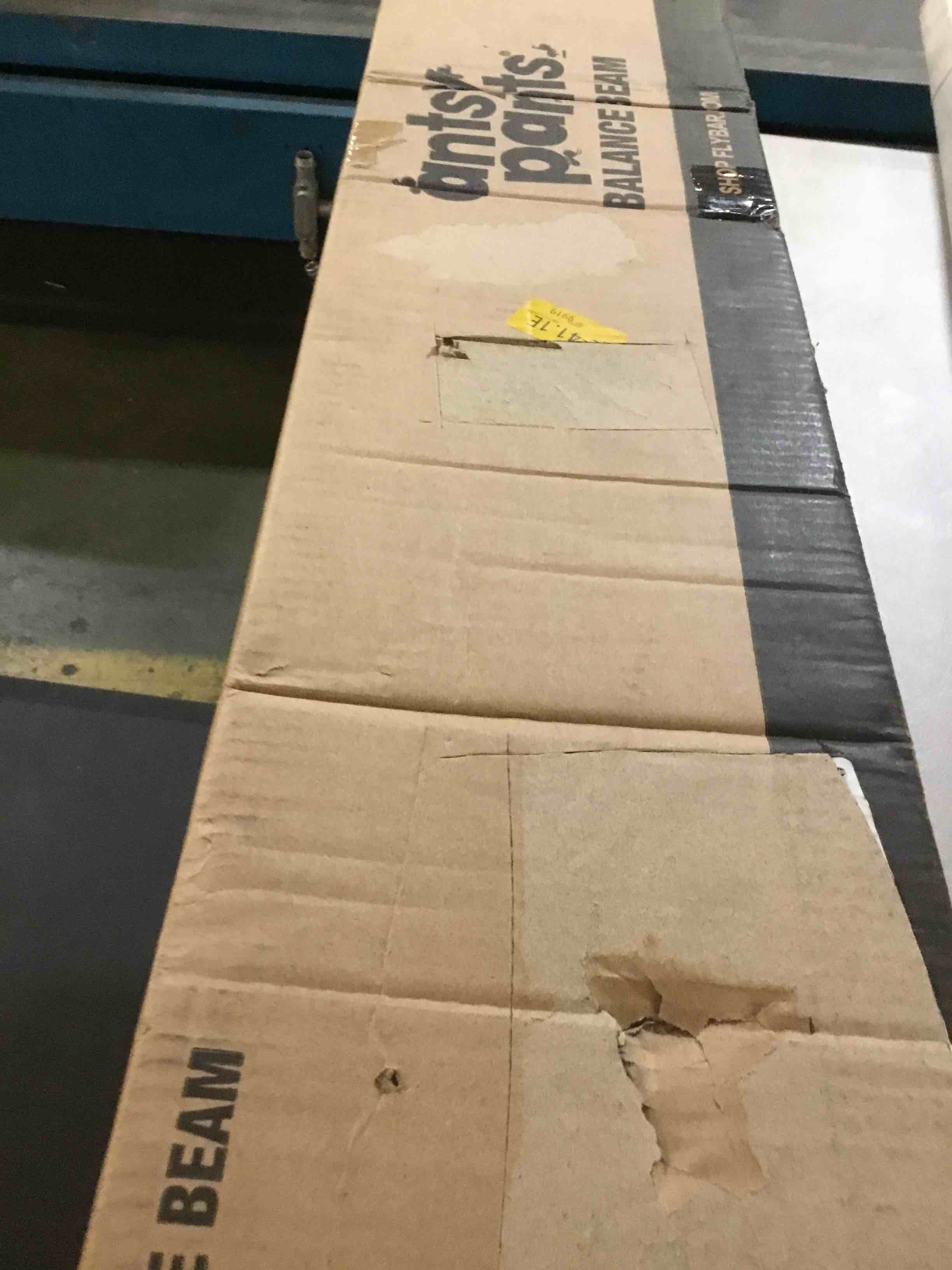 https://s3.amazonaws.com/lotting-images-prod/bidfta/RED5058581_1692965281646.jpeg