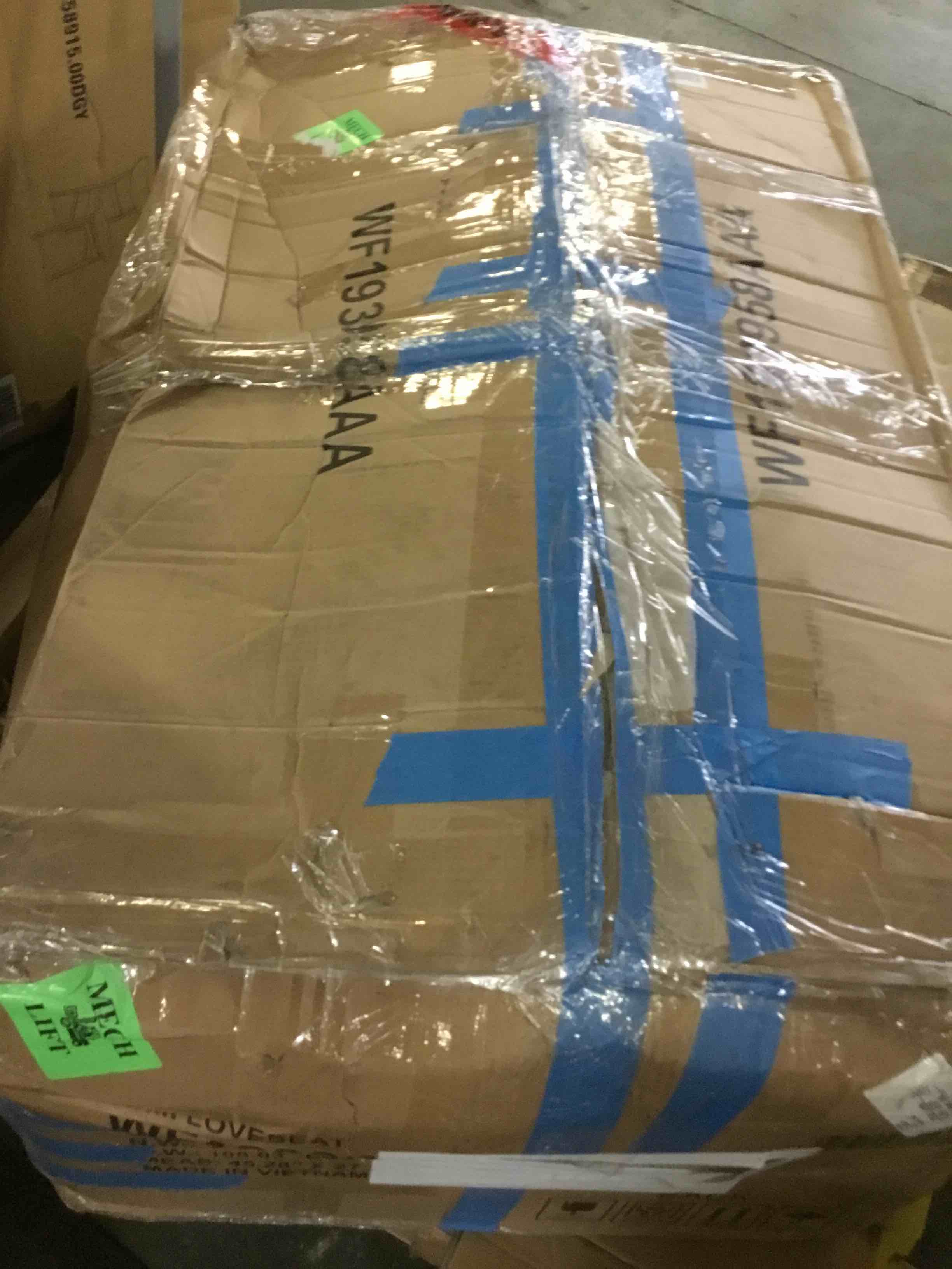 https://s3.amazonaws.com/lotting-images-prod/bidfta/RED5058597_1692967734167.jpeg