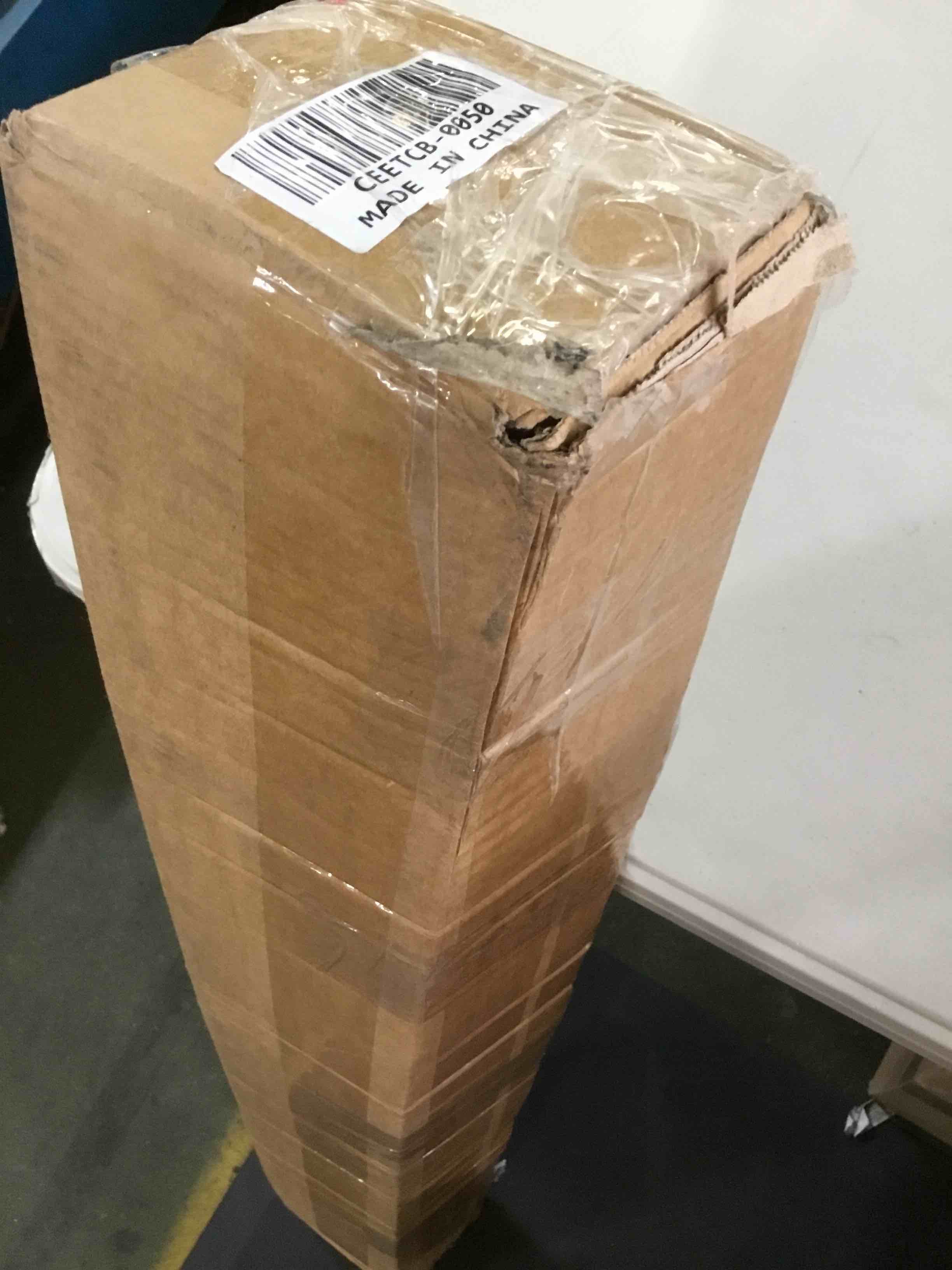 https://s3.amazonaws.com/lotting-images-prod/bidfta/RED5058630_1692974119197.jpeg