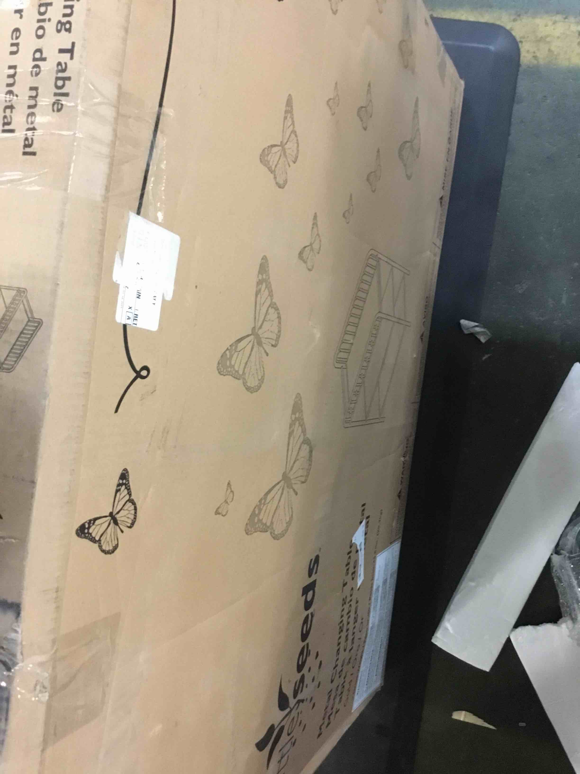 https://s3.amazonaws.com/lotting-images-prod/bidfta/RED5058798_1693057600441.jpeg