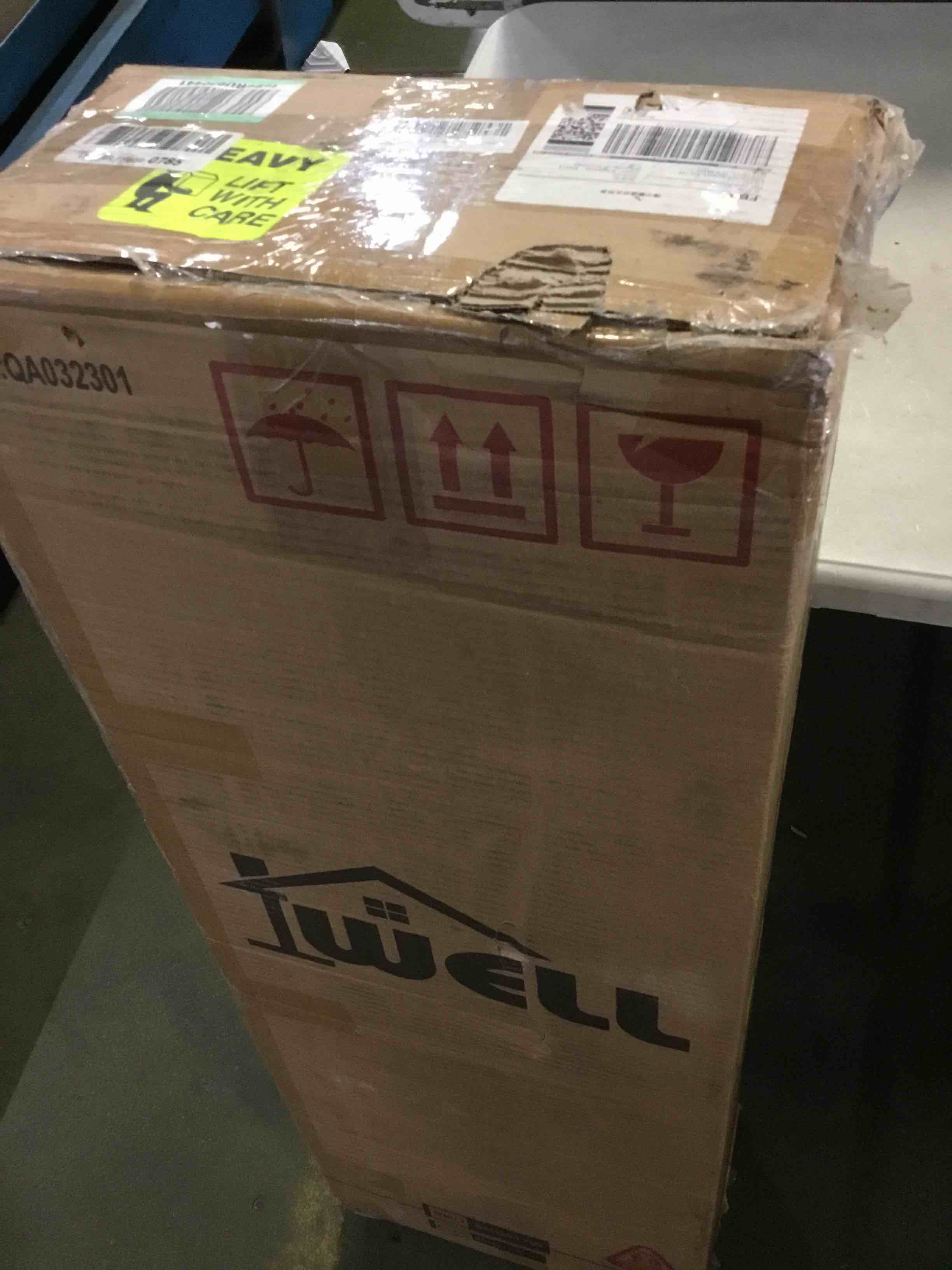 https://s3.amazonaws.com/lotting-images-prod/bidfta/RED5059894_1693918914878.jpeg