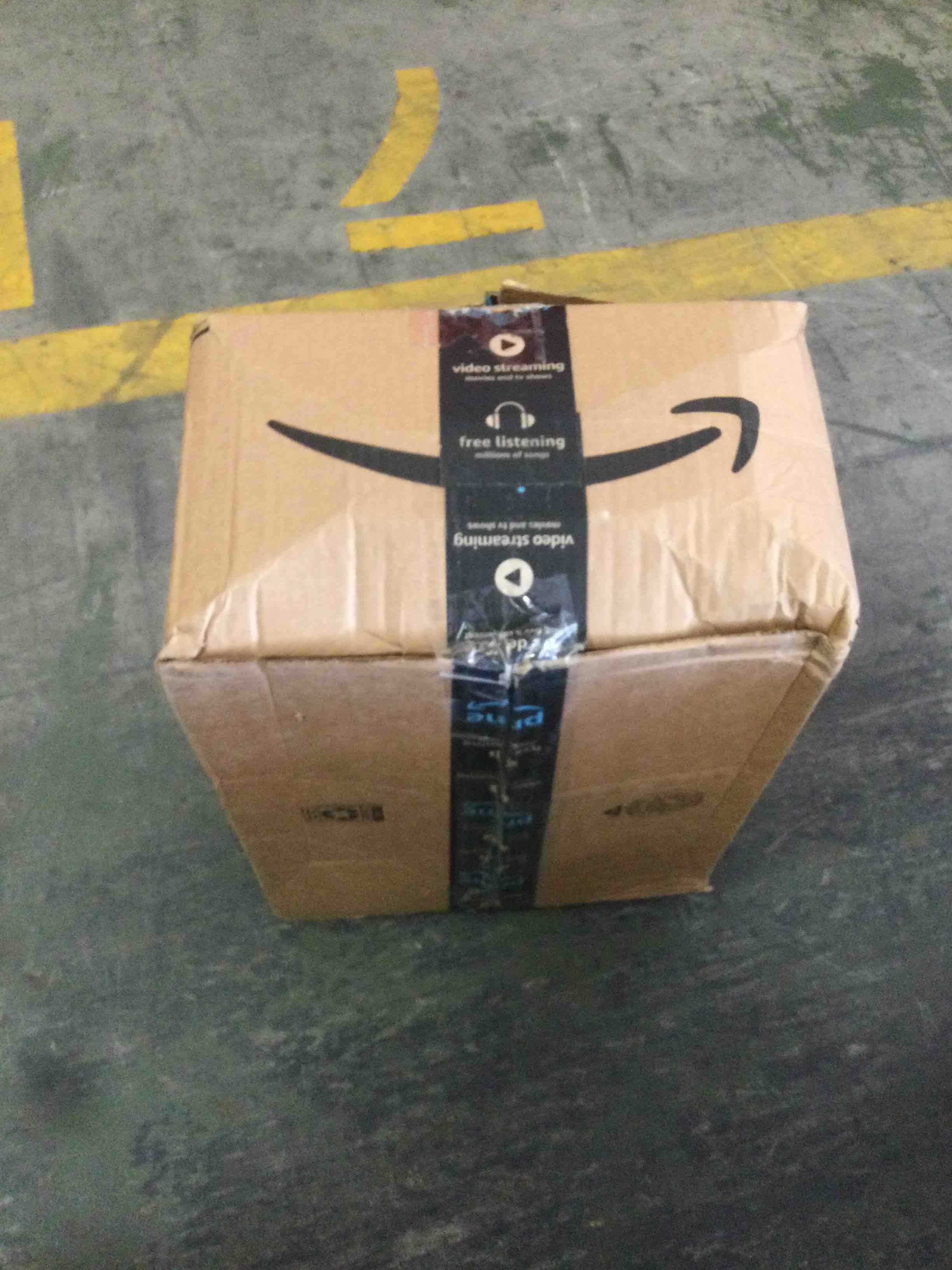 https://s3.amazonaws.com/lotting-images-prod/bidfta/RED5060133_1694810785844.jpeg