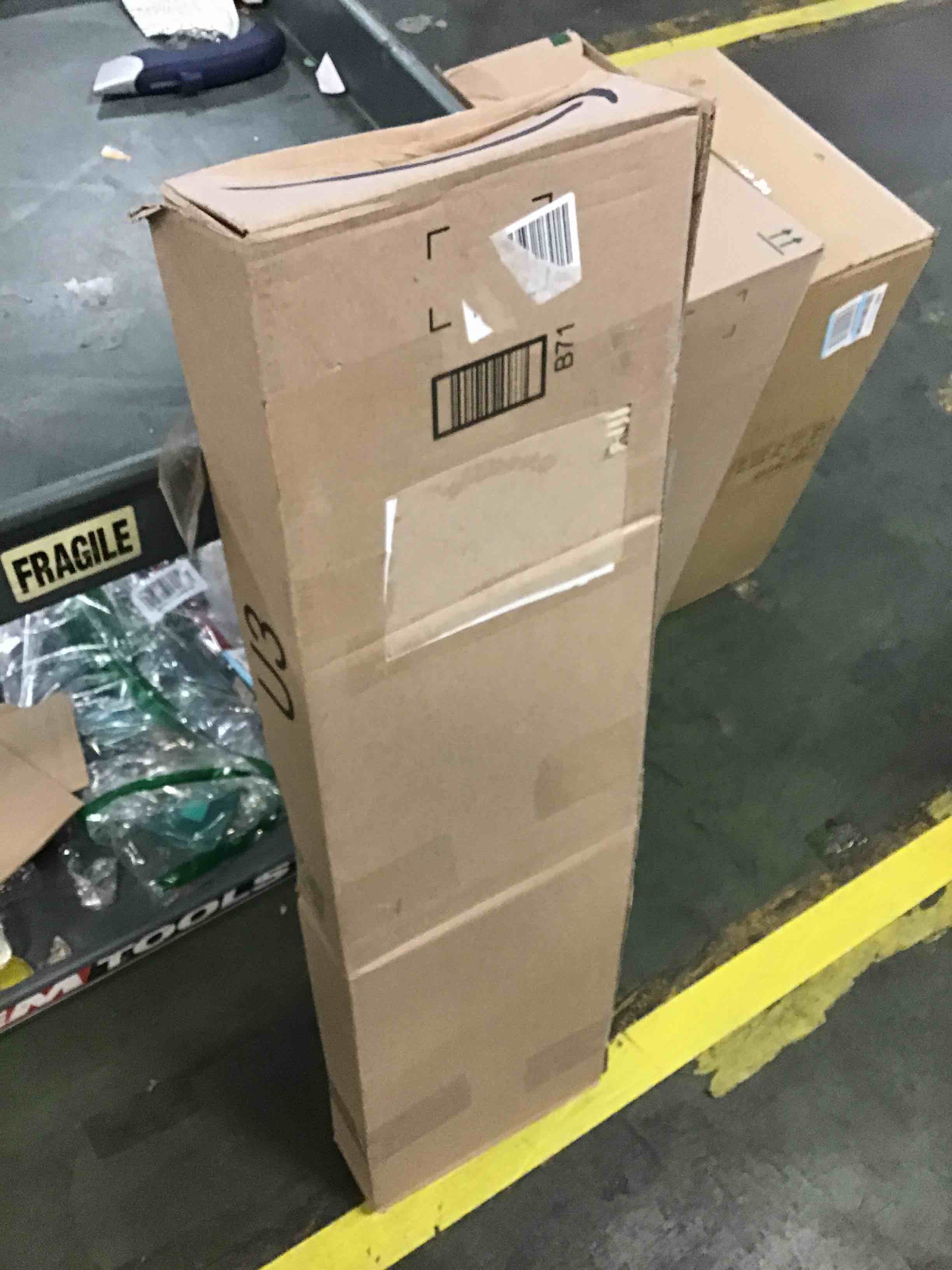 https://s3.amazonaws.com/lotting-images-prod/bidfta/RED5060380_1695834830794.jpeg