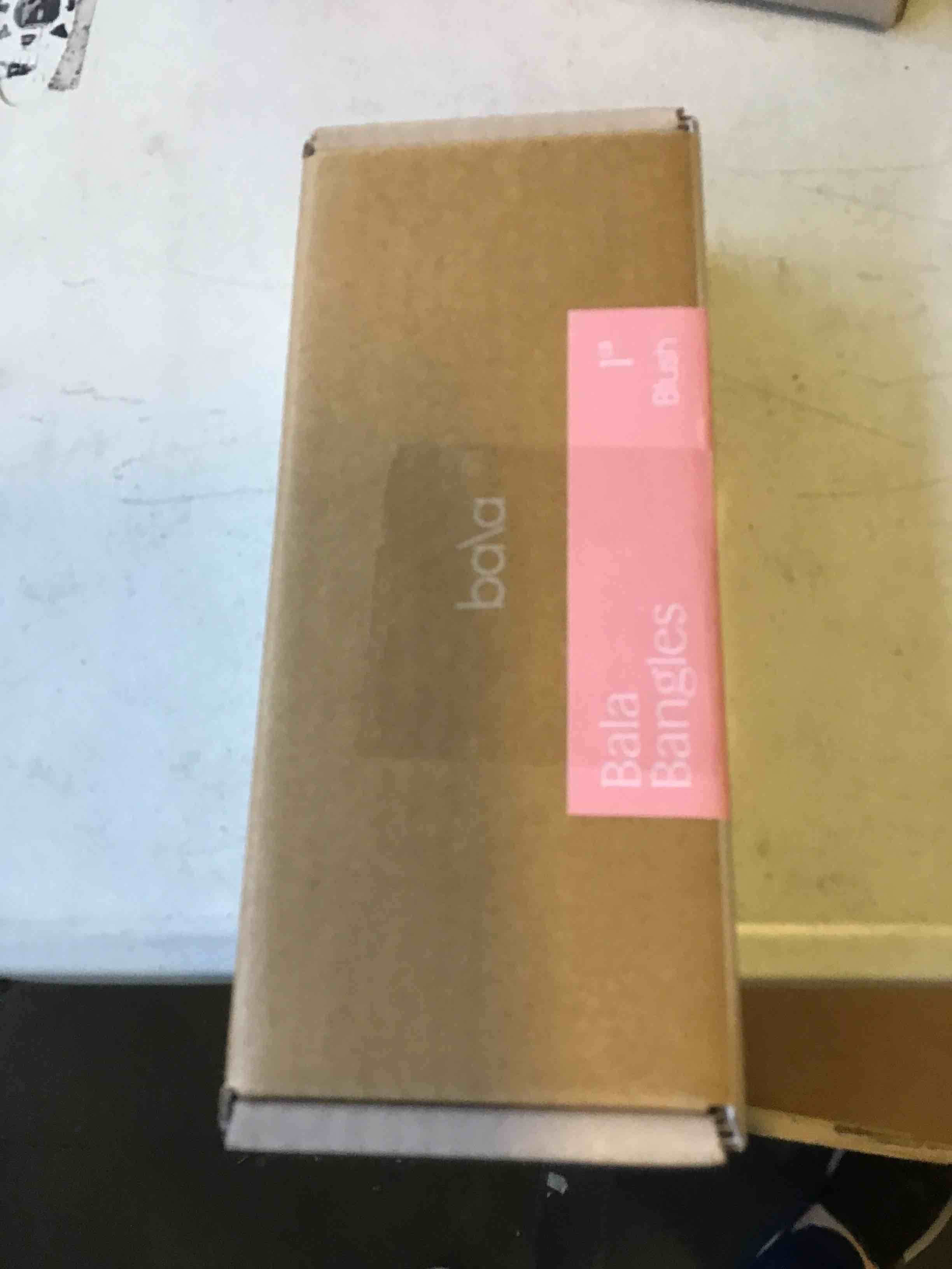 https://s3.amazonaws.com/lotting-images-prod/bidfta/RED5061578_1695047003447.jpeg