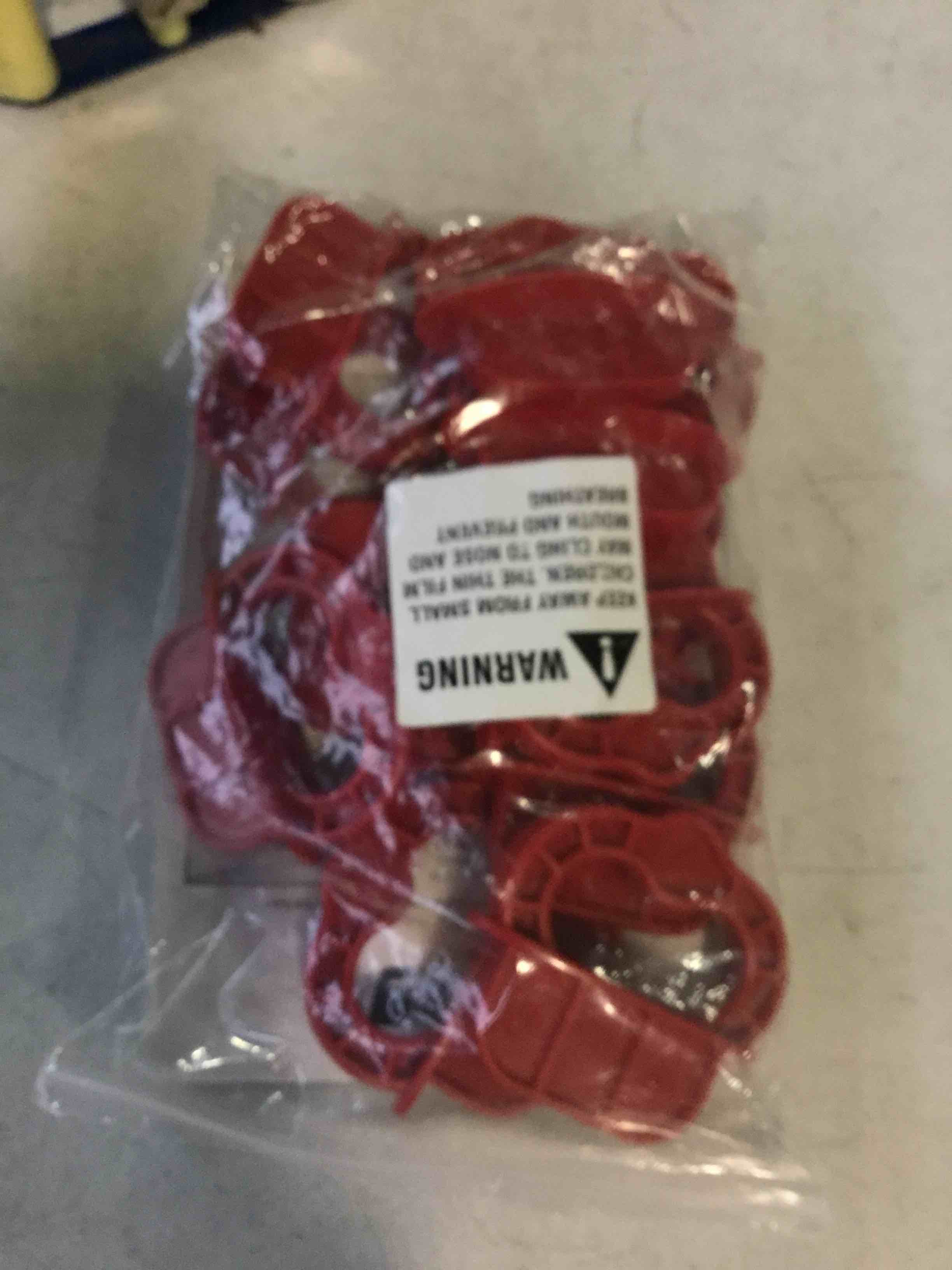 https://s3.amazonaws.com/lotting-images-prod/bidfta/RED5062492_1695908283604.jpeg