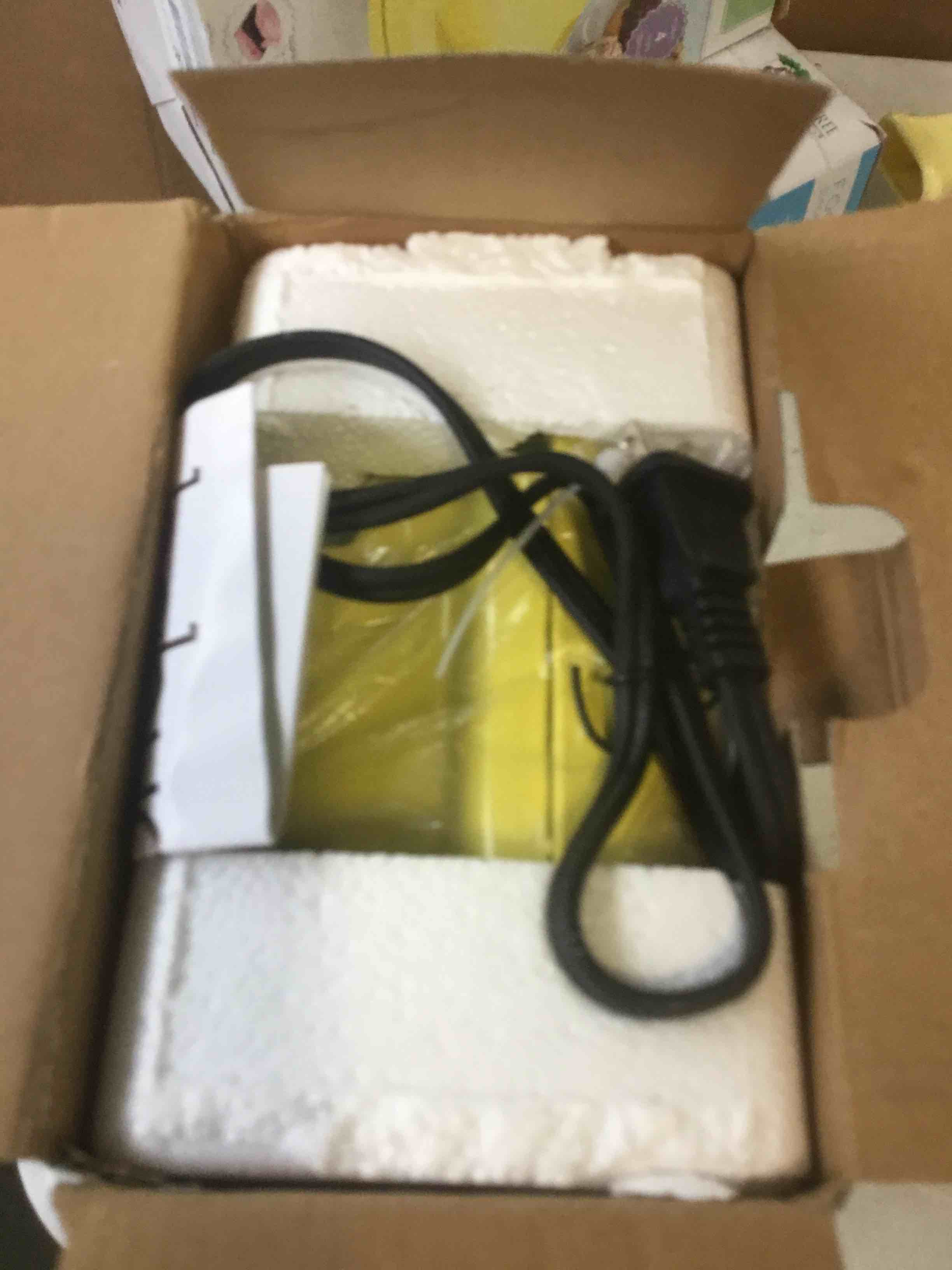 https://s3.amazonaws.com/lotting-images-prod/bidfta/RED5062541_1695915769086.jpeg