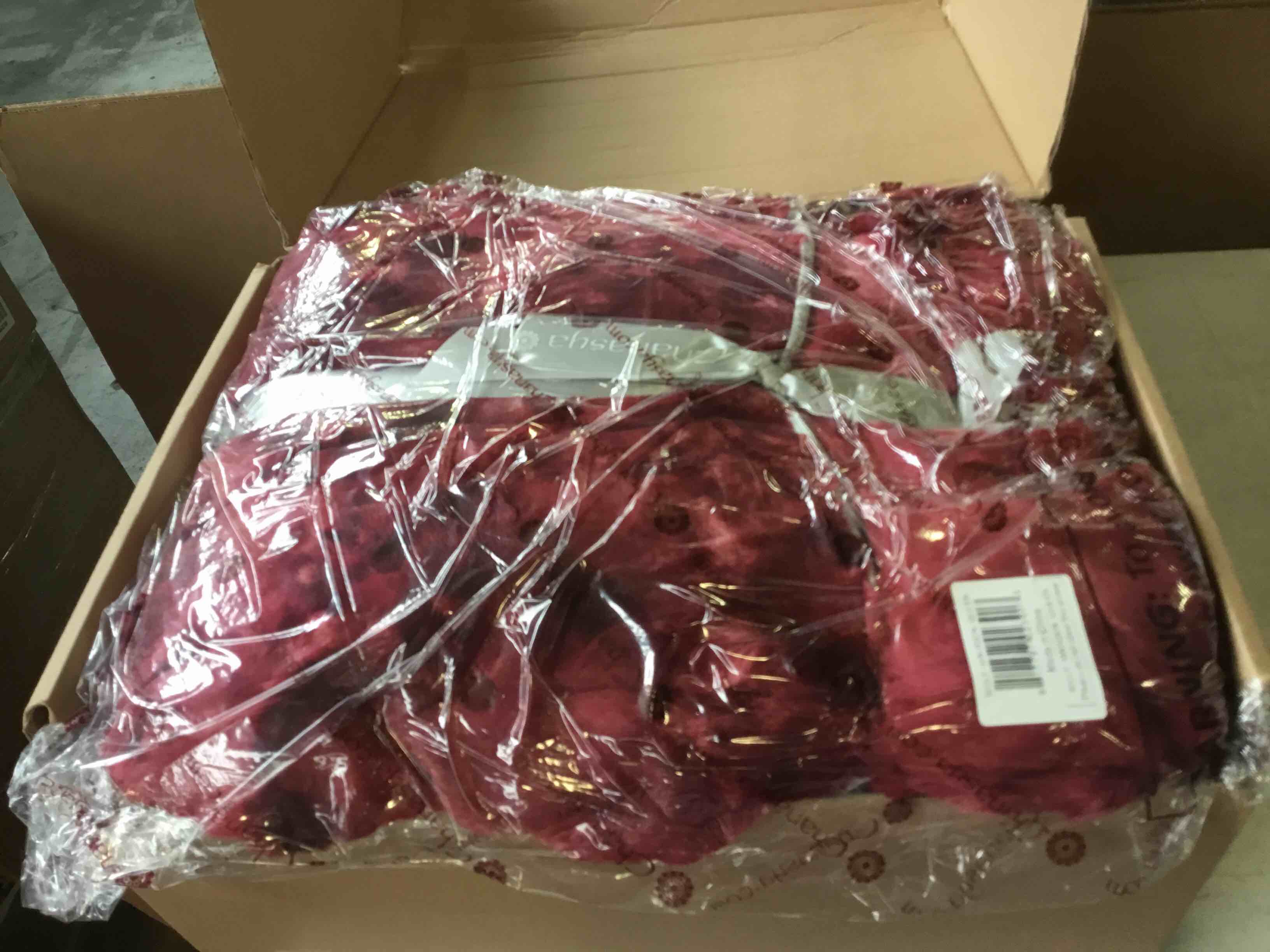 https://s3.amazonaws.com/lotting-images-prod/bidfta/RED5062632_1695927770411.jpeg