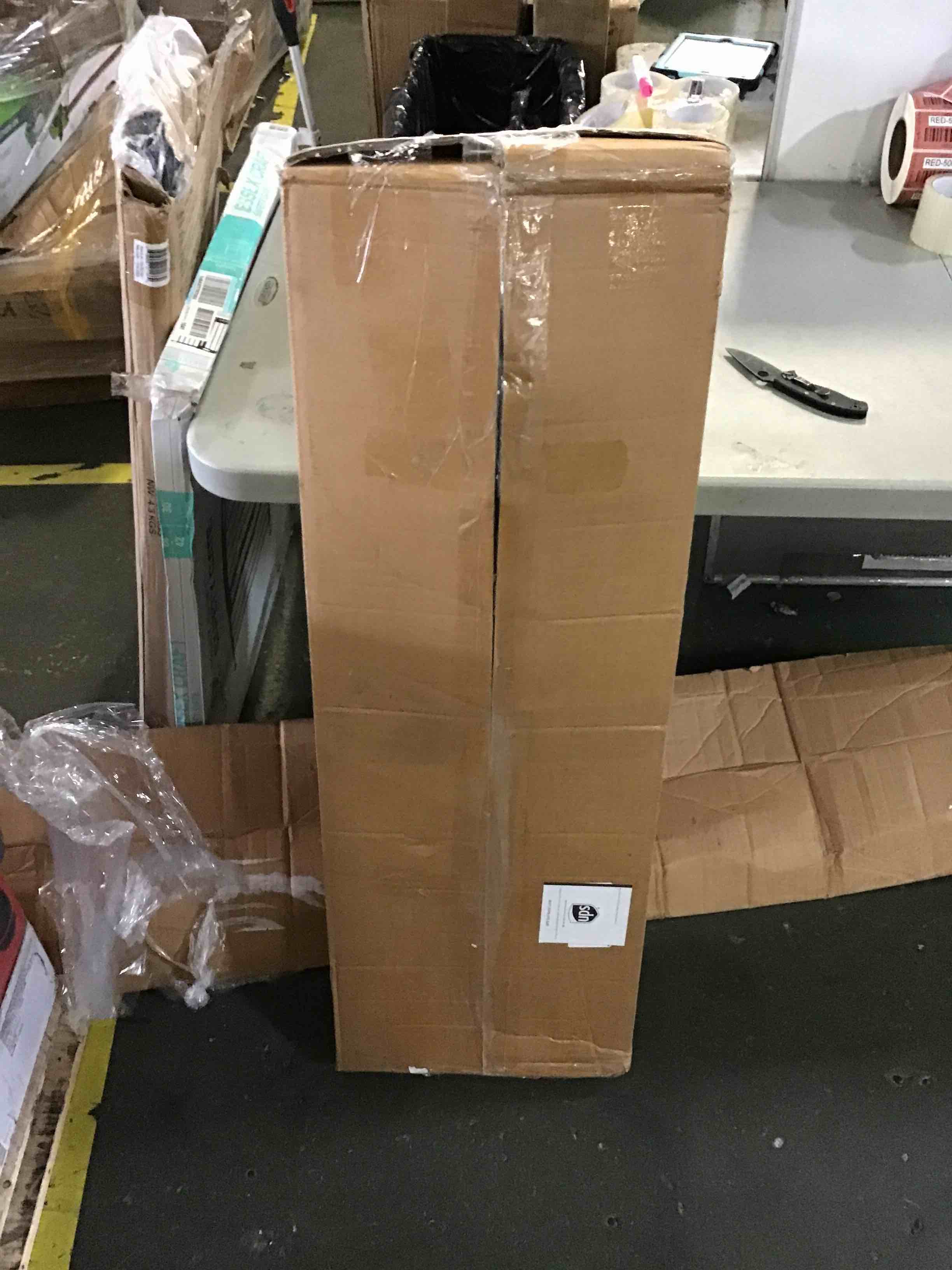https://s3.amazonaws.com/lotting-images-prod/bidfta/RED5062955_1694435797720.jpeg