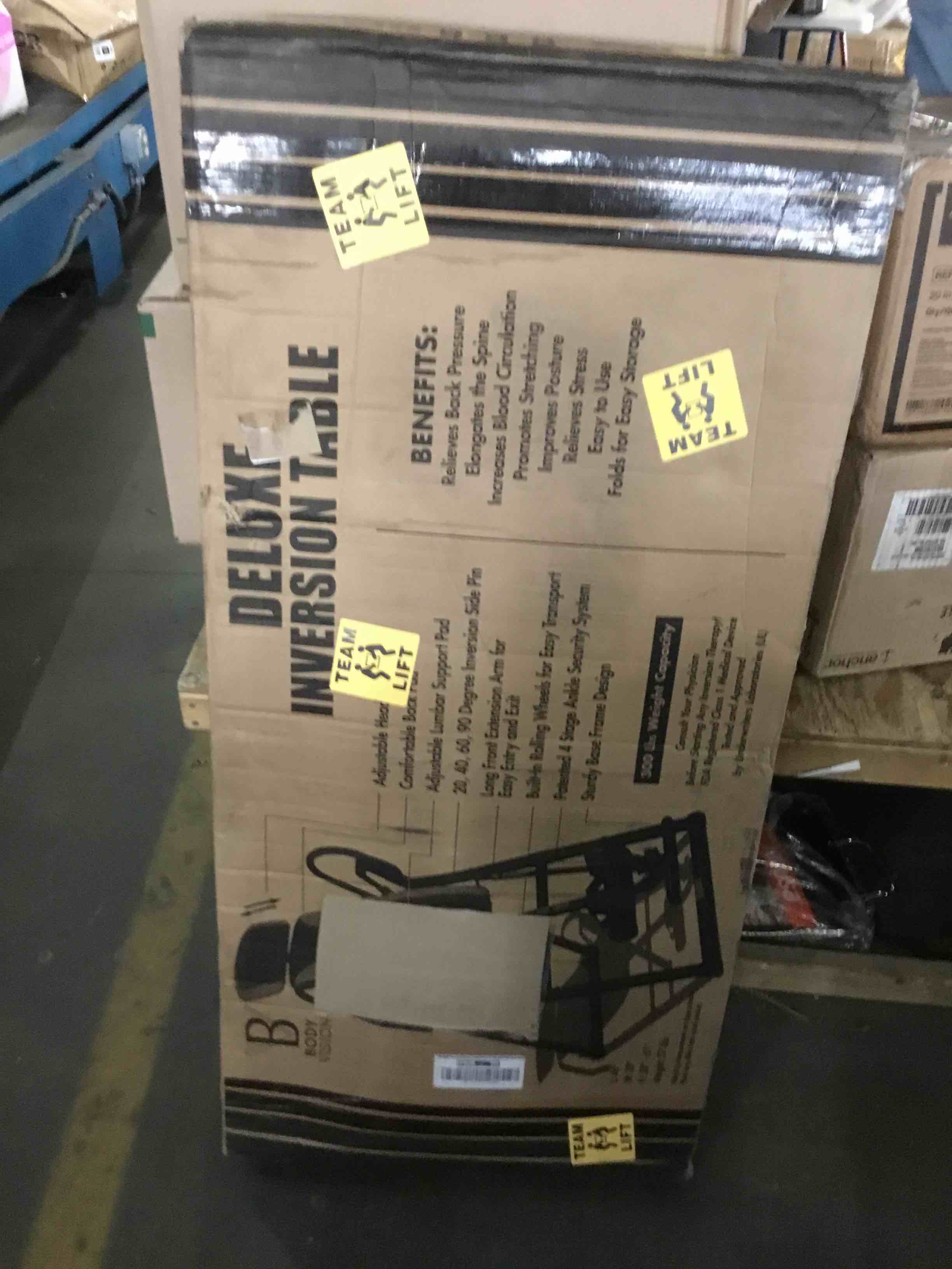 https://s3.amazonaws.com/lotting-images-prod/bidfta/RED5063135_1694778896188.jpeg