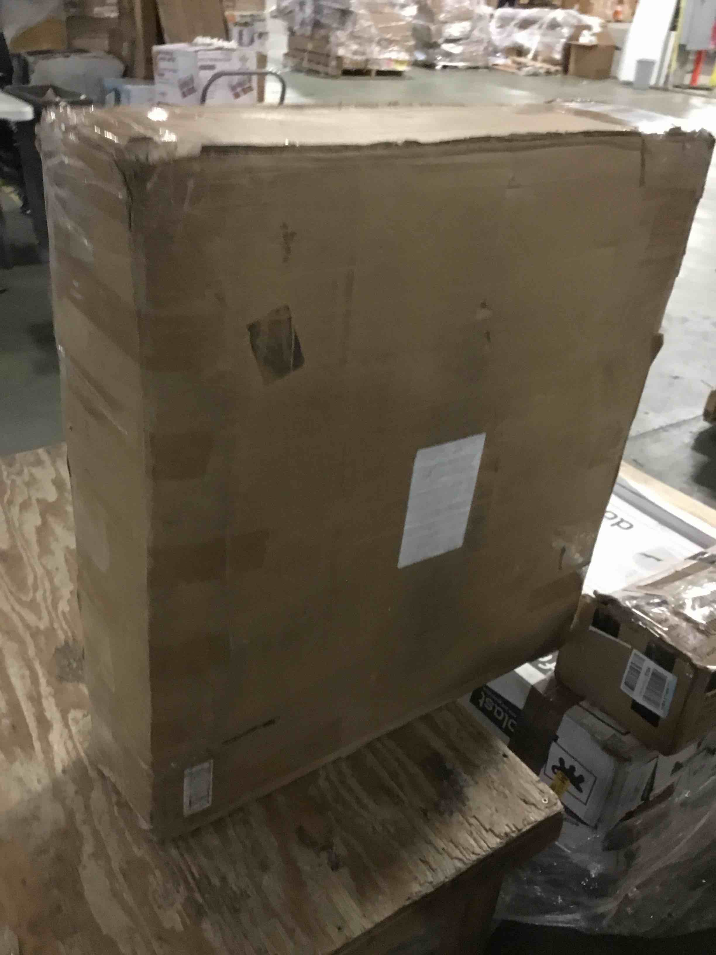 https://s3.amazonaws.com/lotting-images-prod/bidfta/RED5063291_1695035490961.jpeg