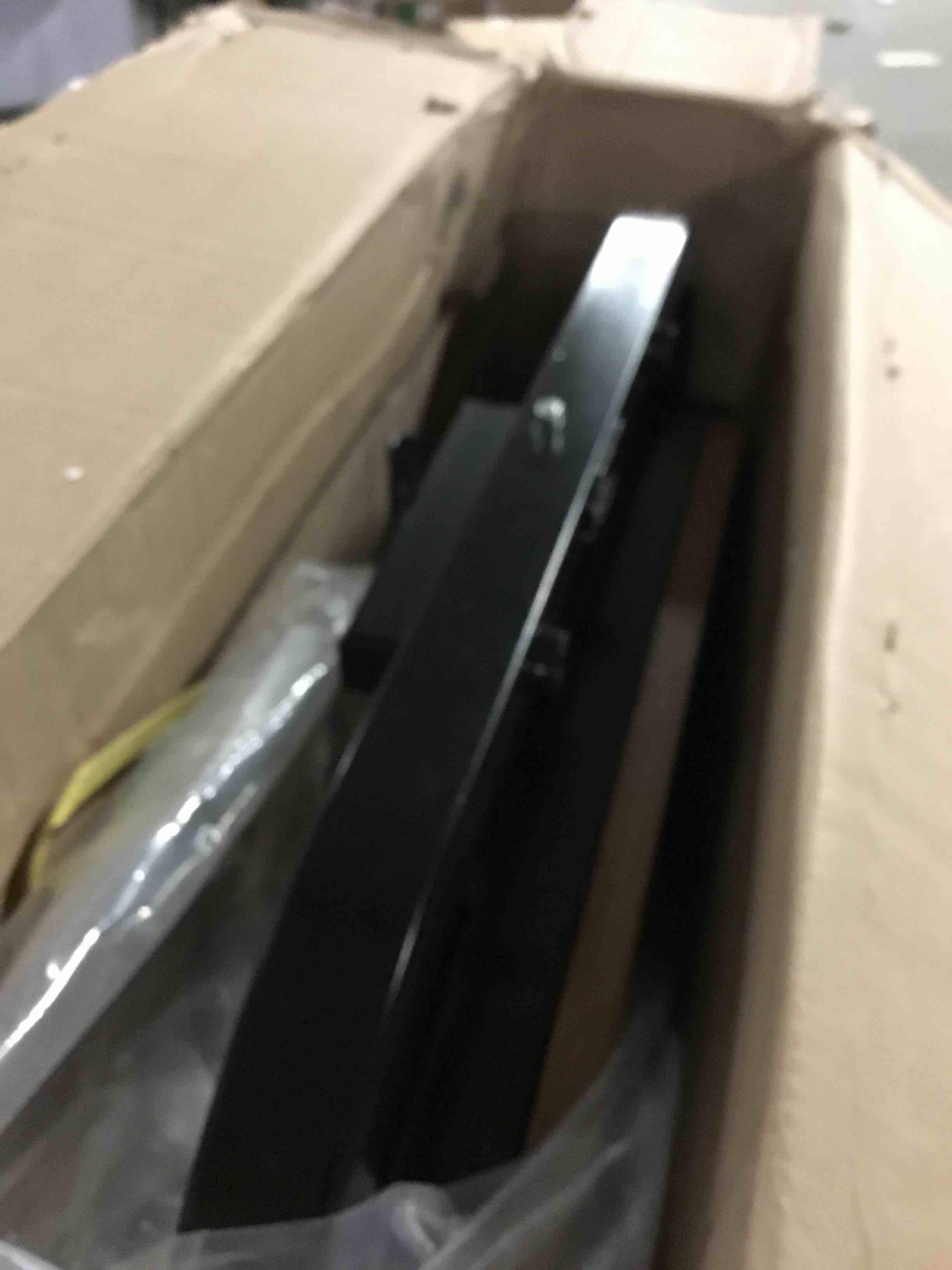 https://s3.amazonaws.com/lotting-images-prod/bidfta/RED5063291_1695035562387.jpeg