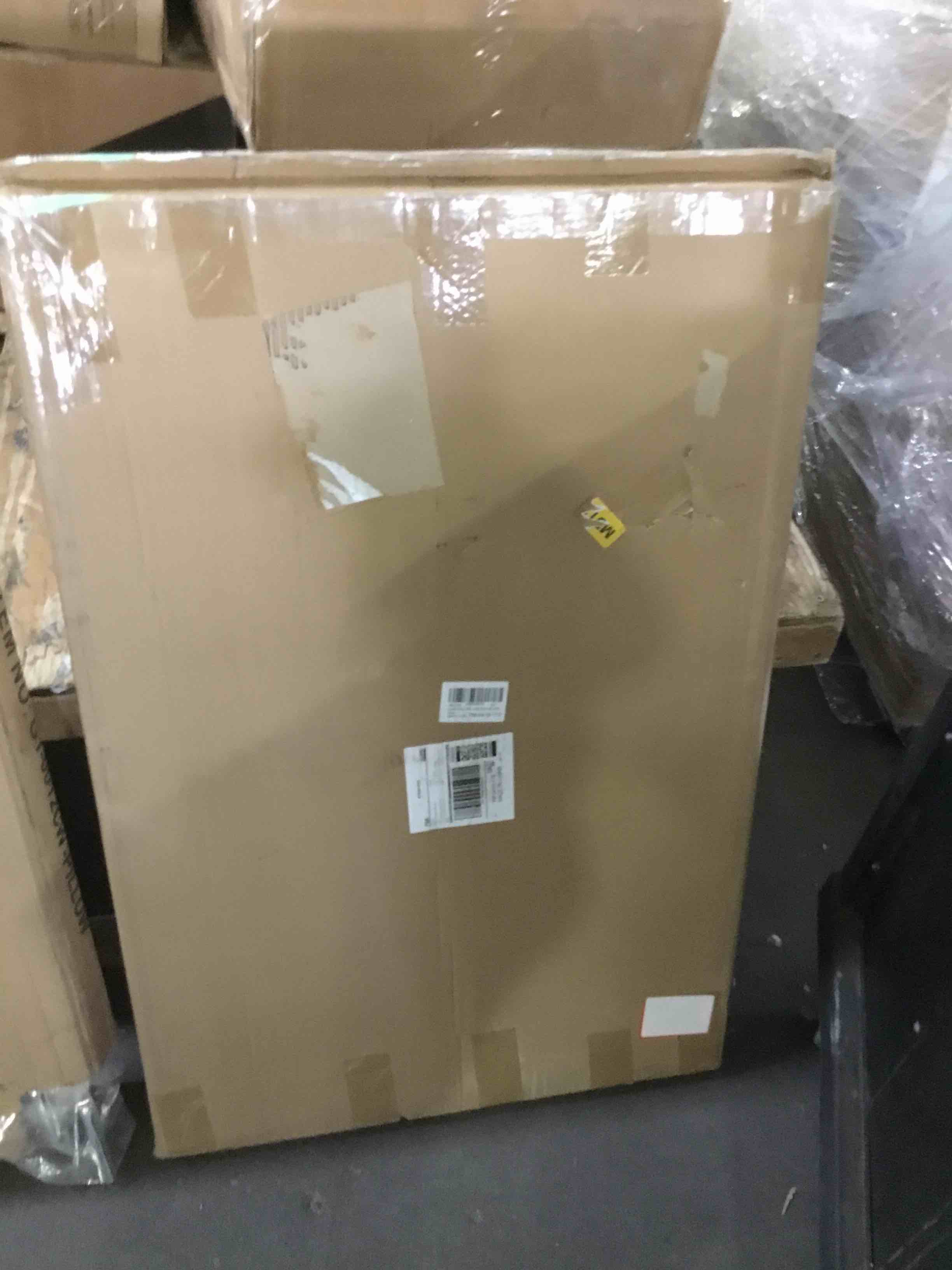 https://s3.amazonaws.com/lotting-images-prod/bidfta/RED5063454_1695066727033.jpeg