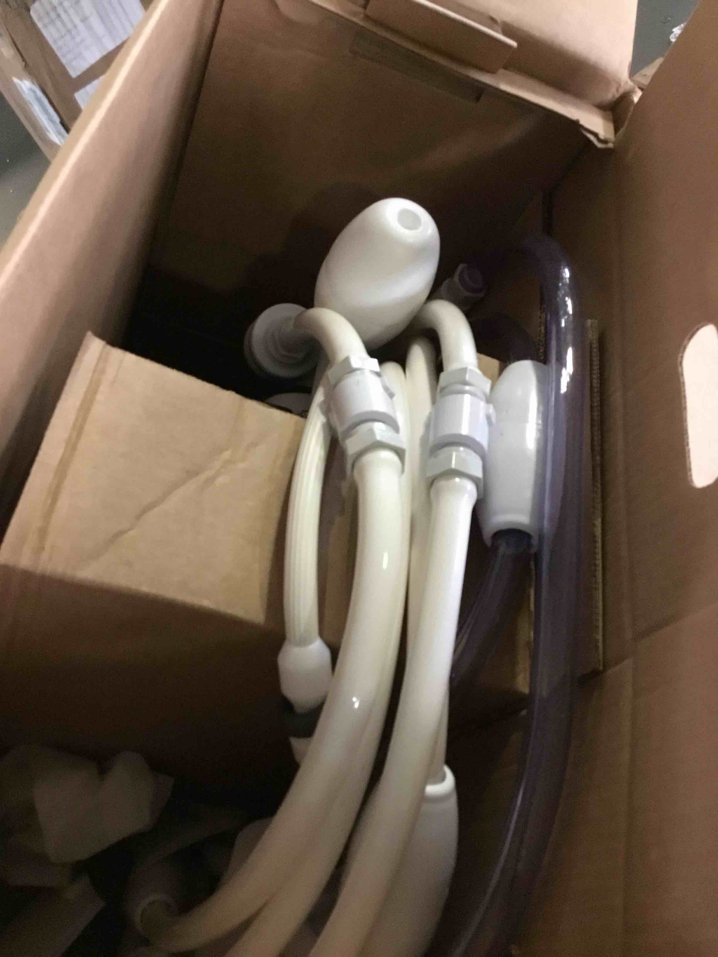 https://s3.amazonaws.com/lotting-images-prod/bidfta/RED5063526_1695130415421.jpeg