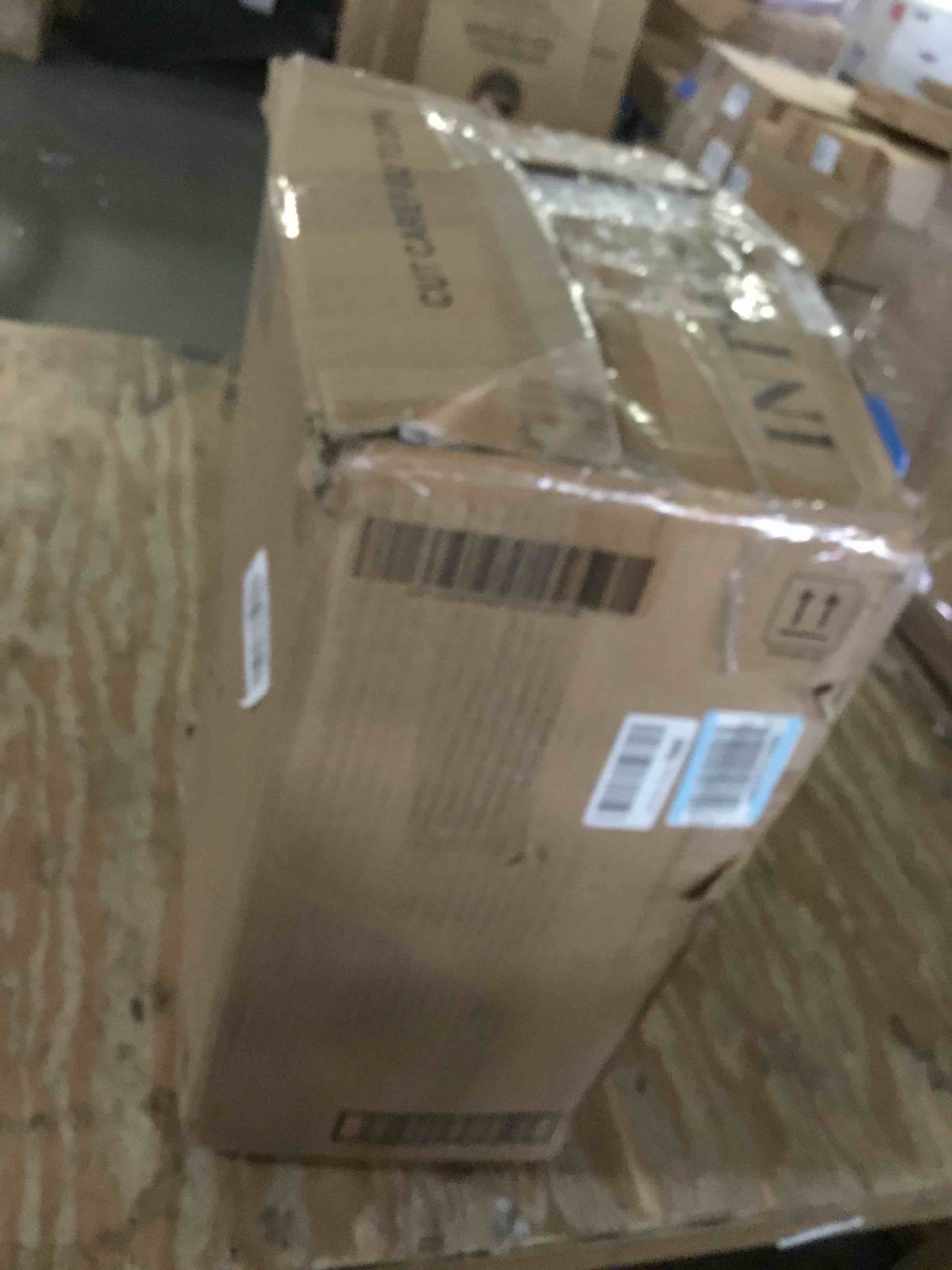 https://s3.amazonaws.com/lotting-images-prod/bidfta/RED5063531_1695131193556.jpeg