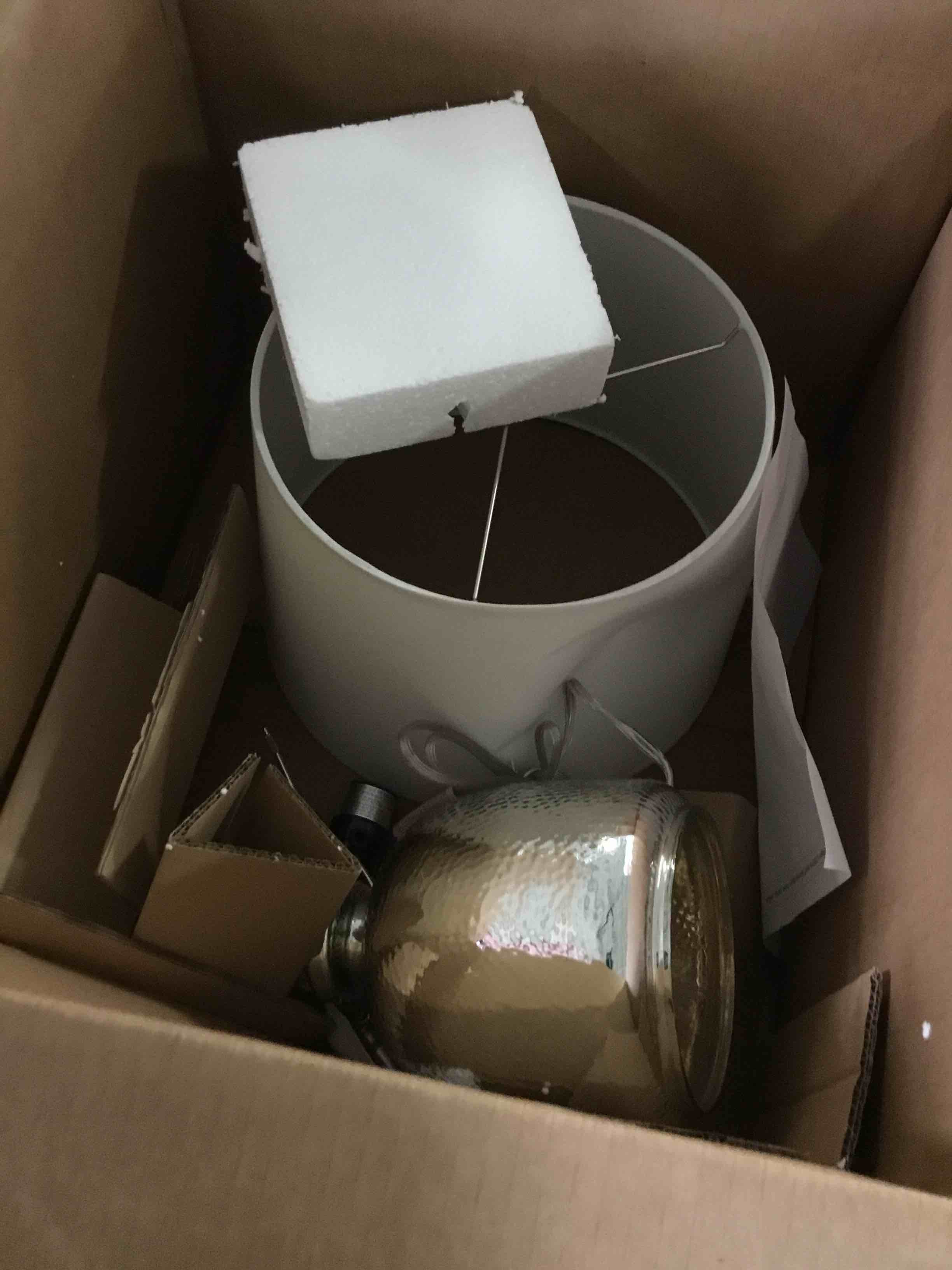 https://s3.amazonaws.com/lotting-images-prod/bidfta/RED5063603_1695145983858.jpeg