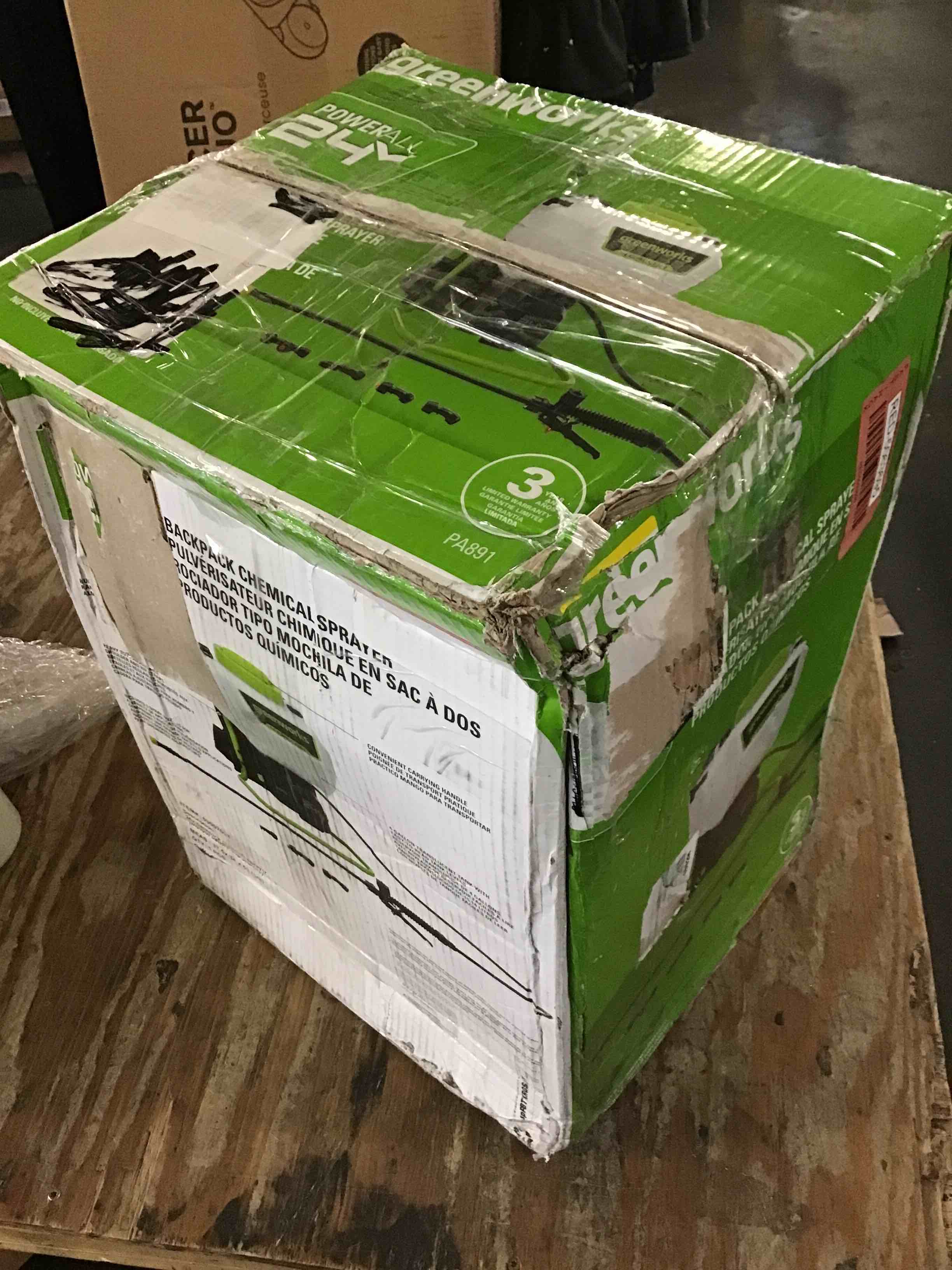 https://s3.amazonaws.com/lotting-images-prod/bidfta/RED5063695_1695214892729.jpeg