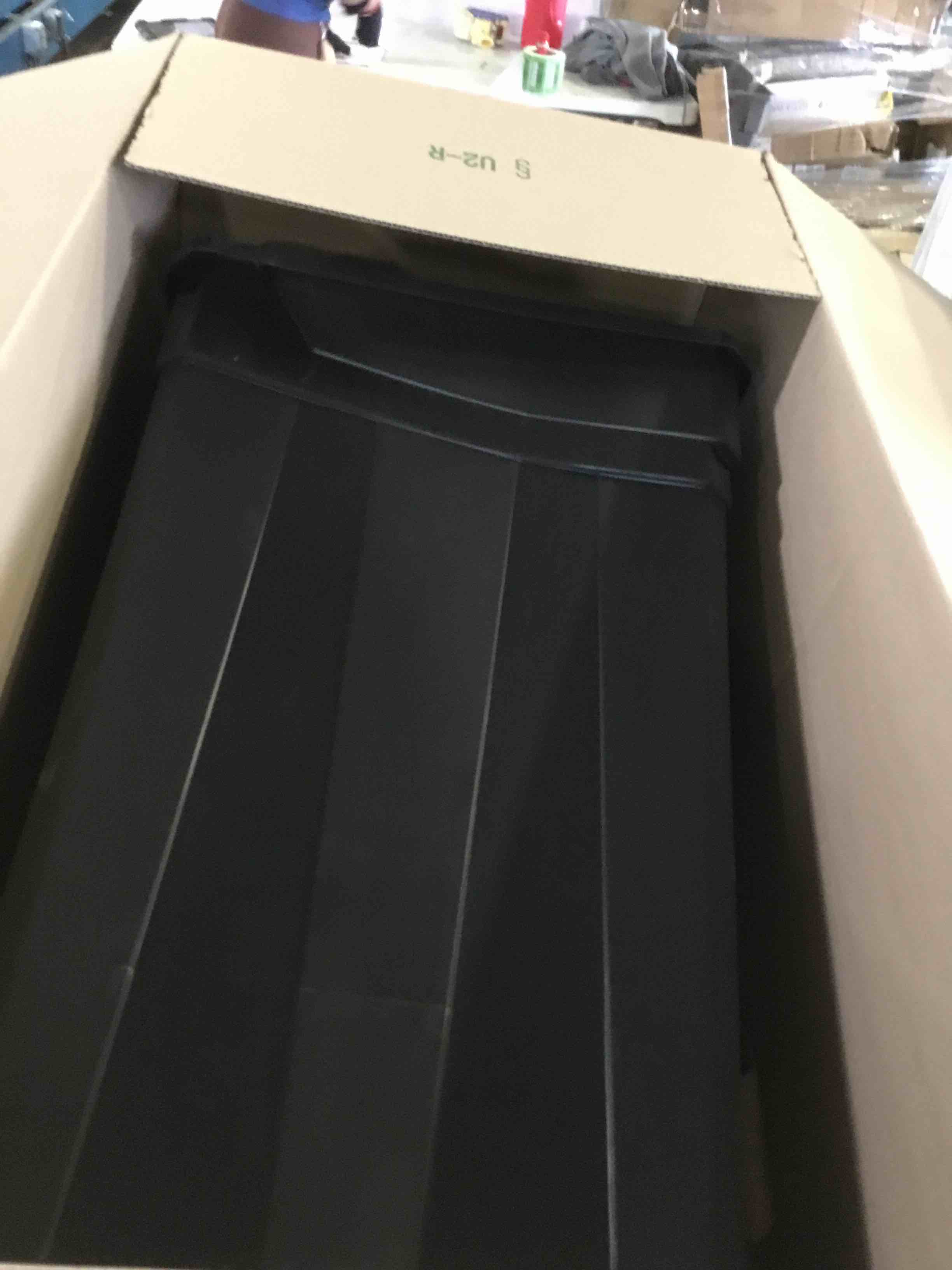 https://s3.amazonaws.com/lotting-images-prod/bidfta/RED5063951_1695308034249.jpeg