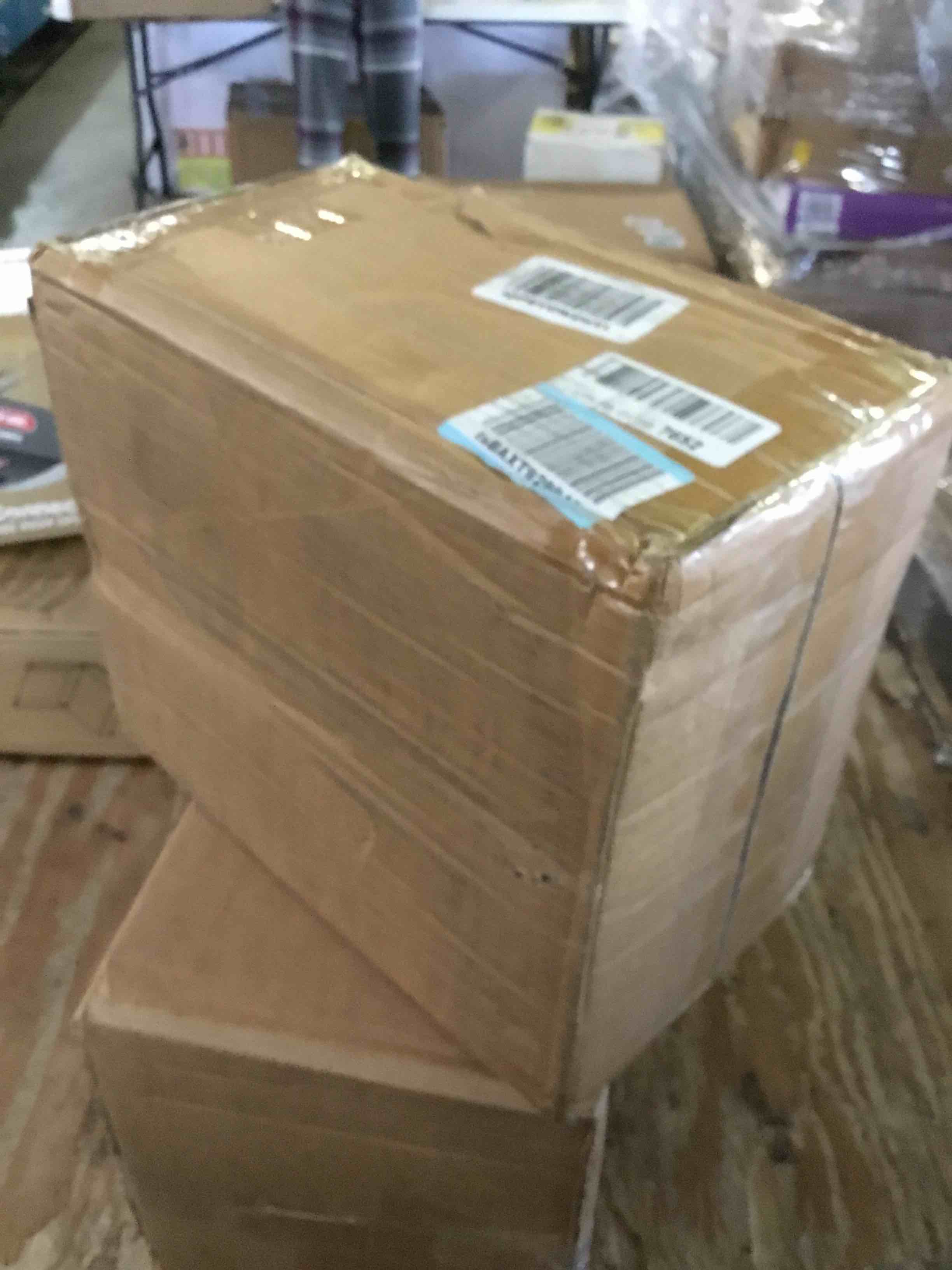 https://s3.amazonaws.com/lotting-images-prod/bidfta/RED5064113_1695392320910.jpeg