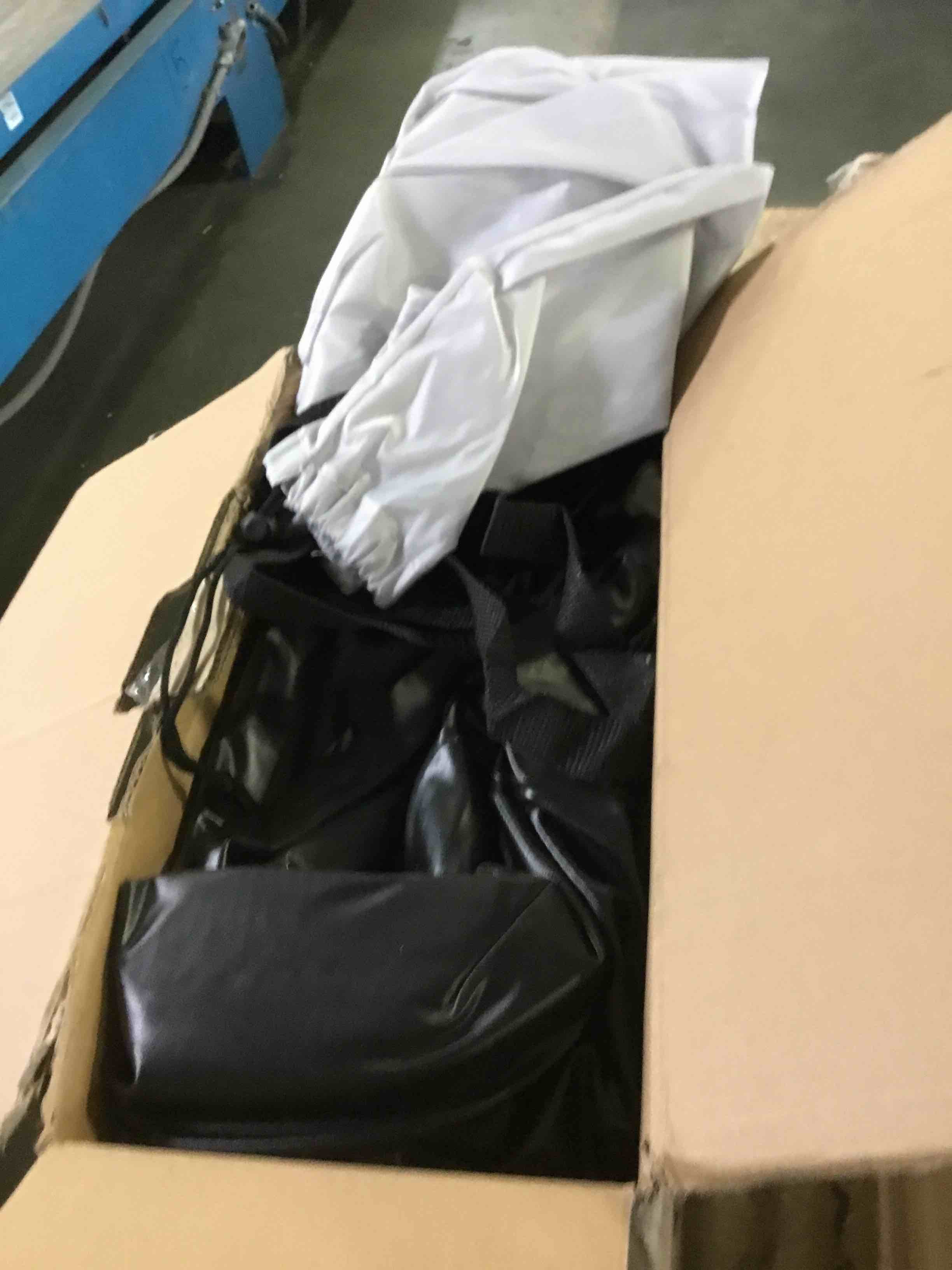 https://s3.amazonaws.com/lotting-images-prod/bidfta/RED5064126_1695394175518.jpeg