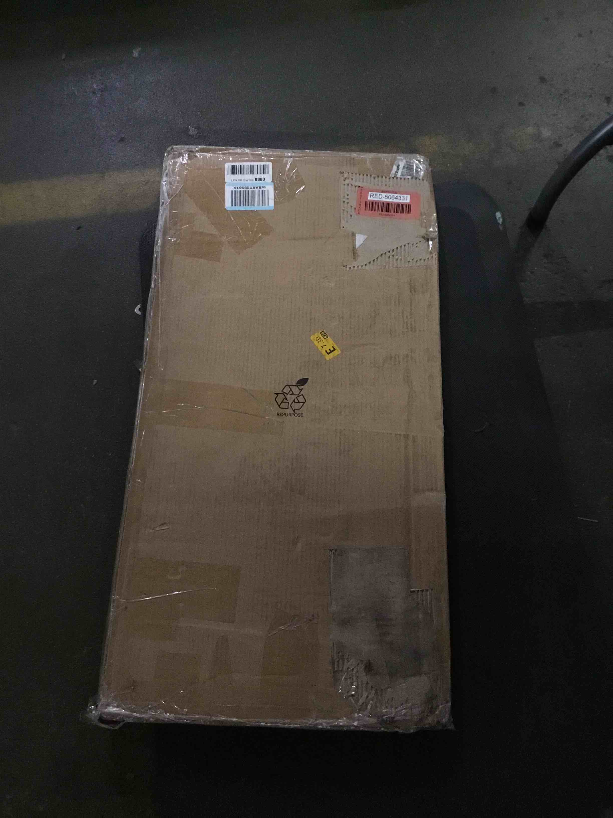 https://s3.amazonaws.com/lotting-images-prod/bidfta/RED5064331_1695731359255.jpeg