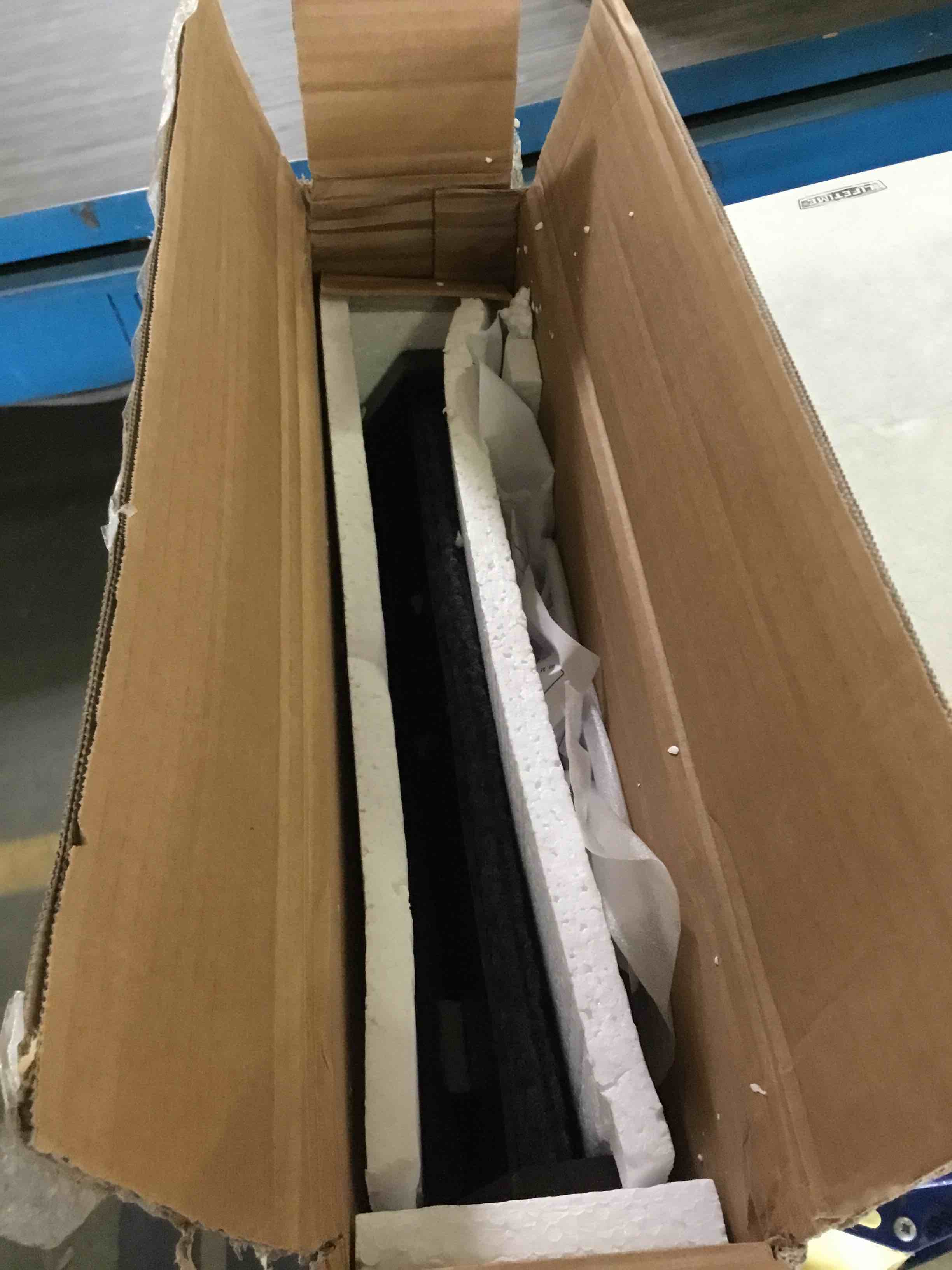 https://s3.amazonaws.com/lotting-images-prod/bidfta/RED5064394_1695744681469.jpeg