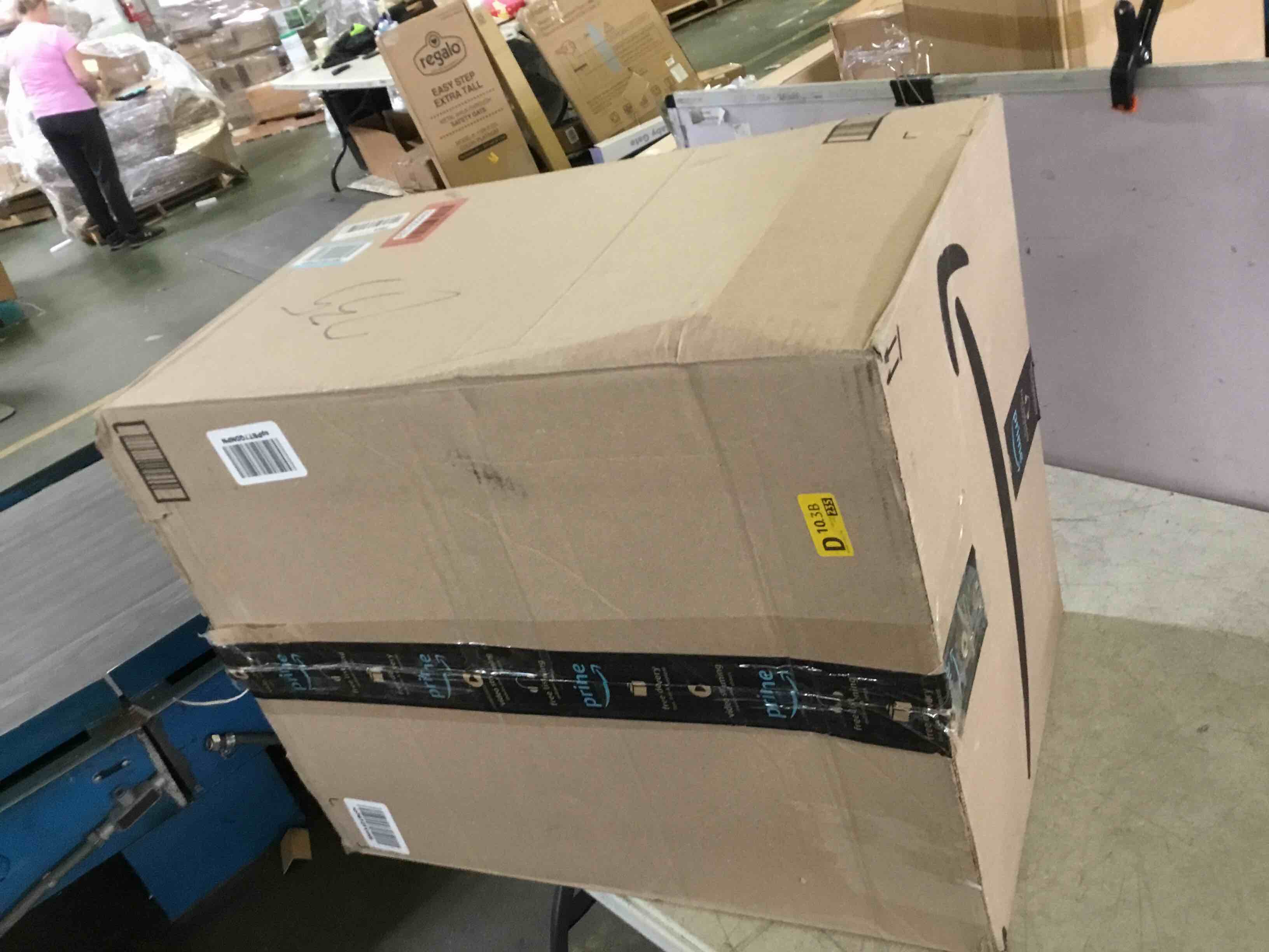 https://s3.amazonaws.com/lotting-images-prod/bidfta/RED5064405_1695748604410.jpeg