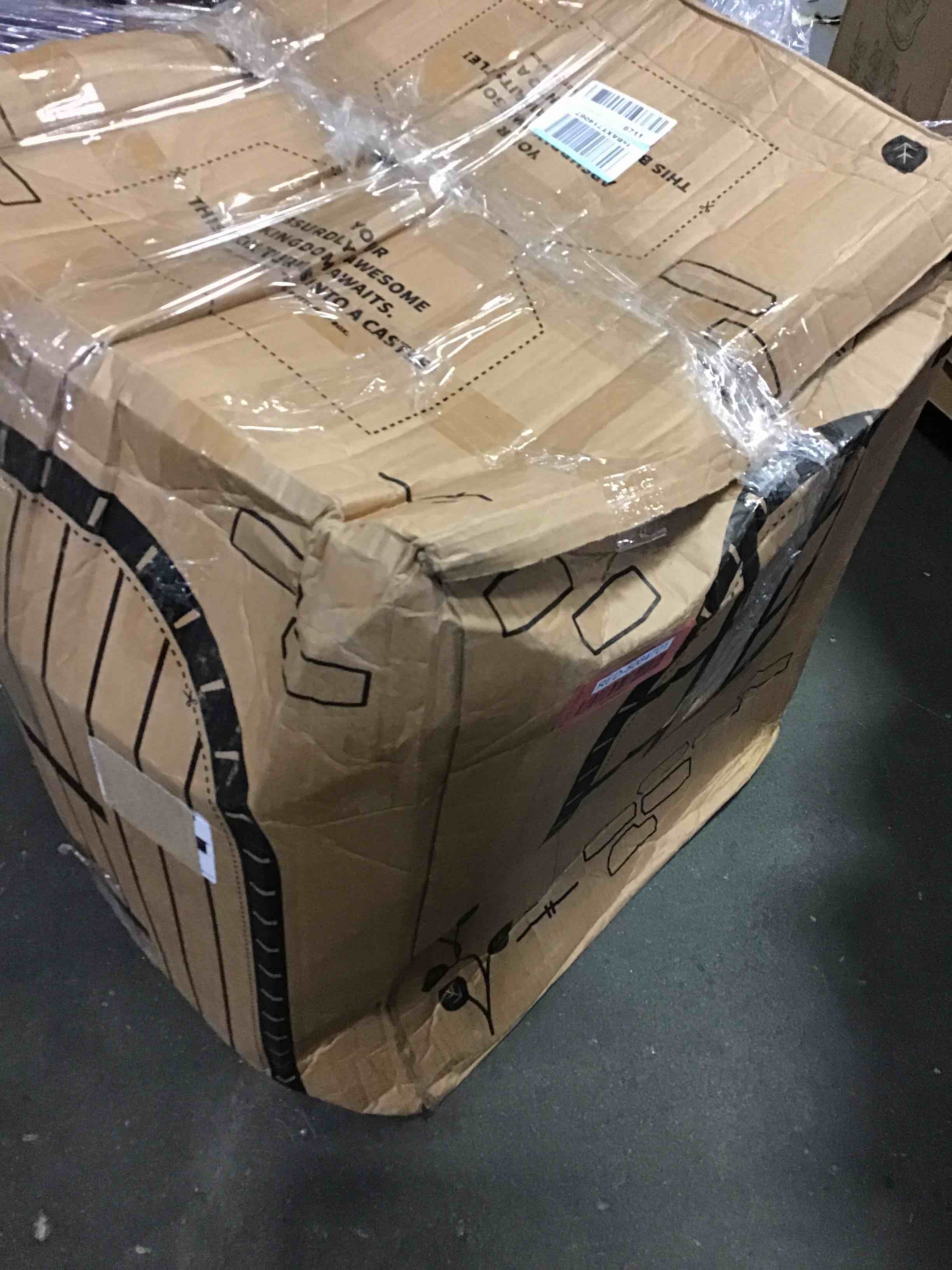 https://s3.amazonaws.com/lotting-images-prod/bidfta/RED5064701_1694543651240.jpeg